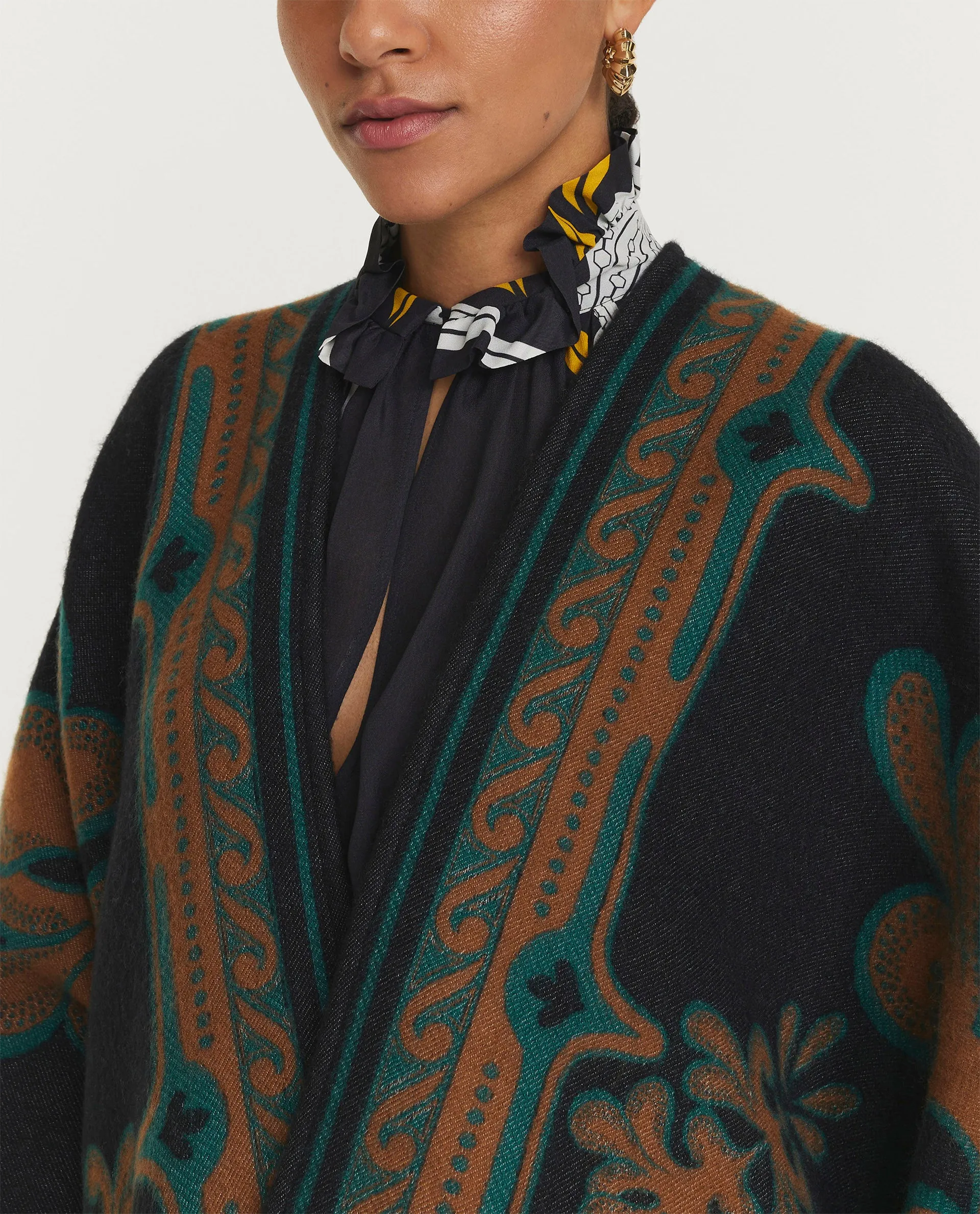 Wol-zijden poncho sold by Pauw Amsterdam product image thumbnail 5