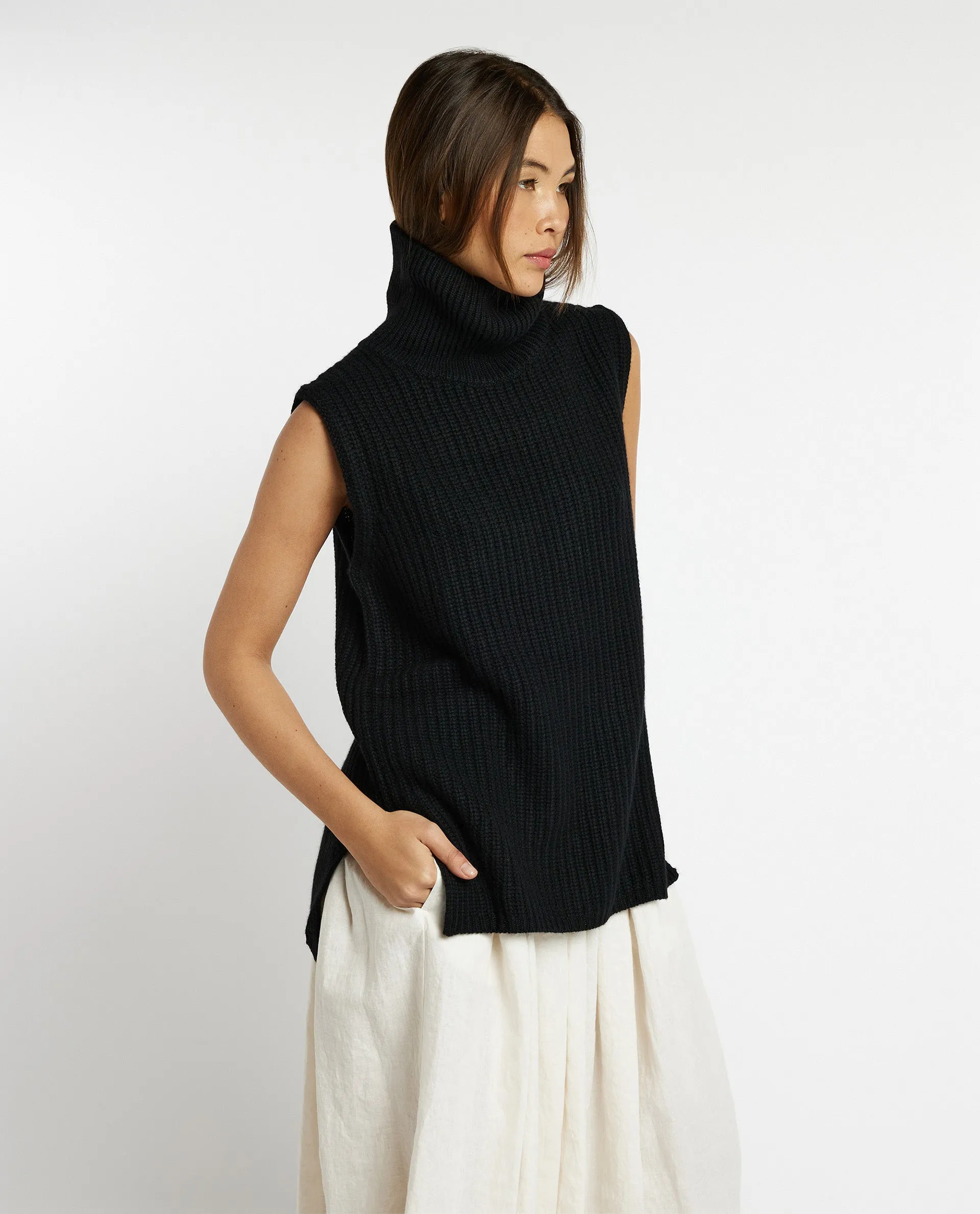 Cashmere top sold by Pauw Amsterdam