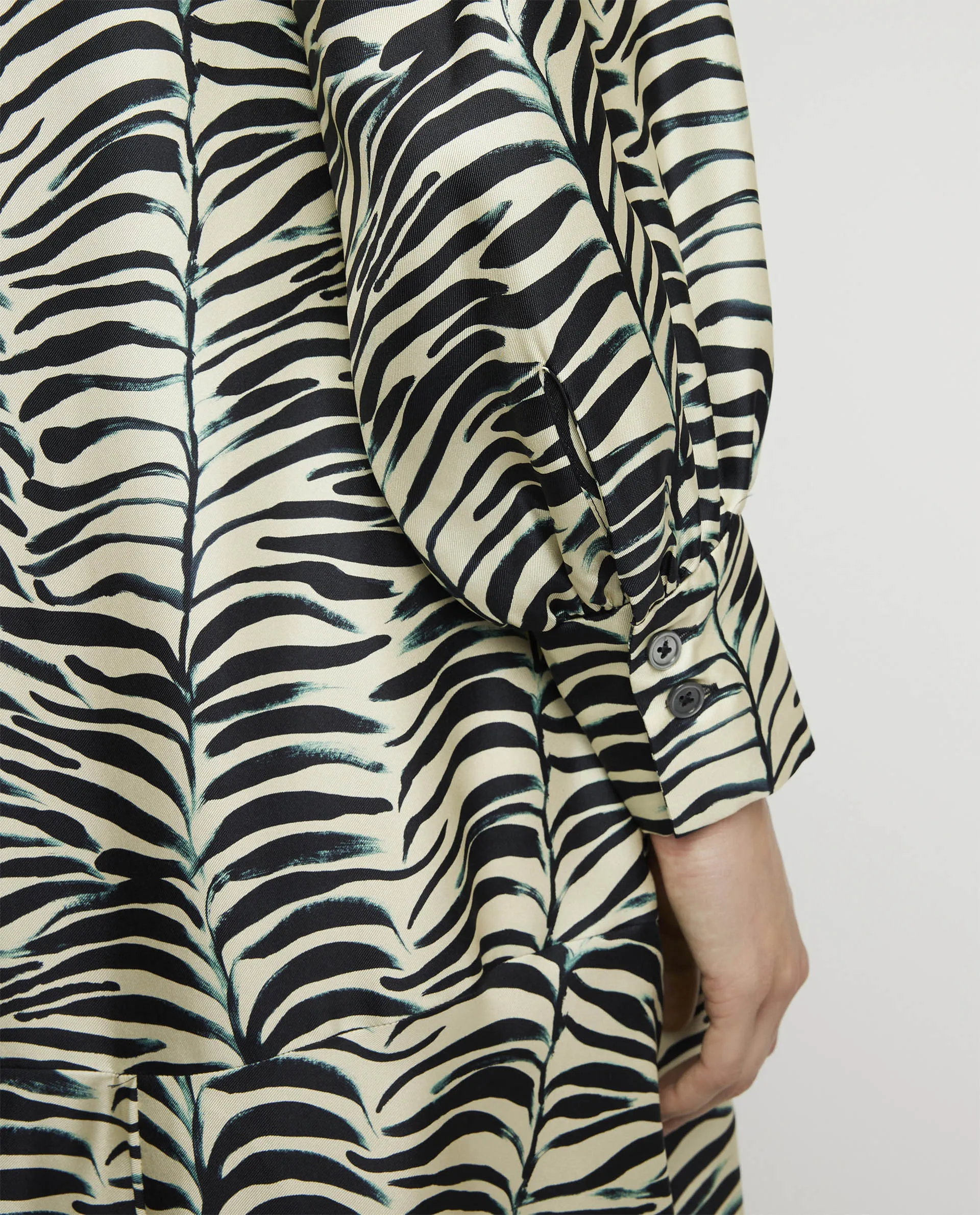 Zijden jurk sold by Pauw Amsterdam product image thumbnail 2