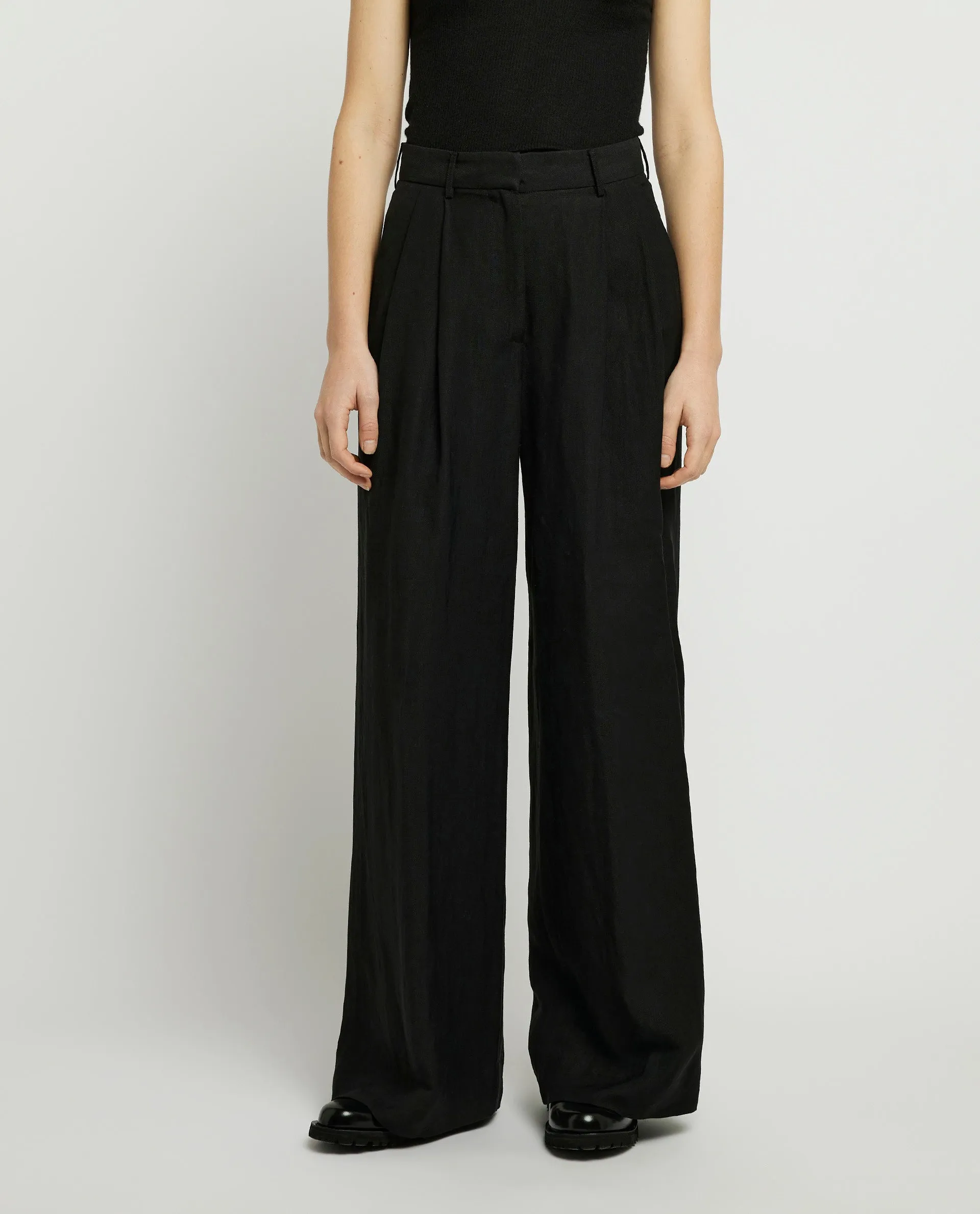 Wijde broek - Zwart sold by Pauw Amsterdam product image thumbnail 2