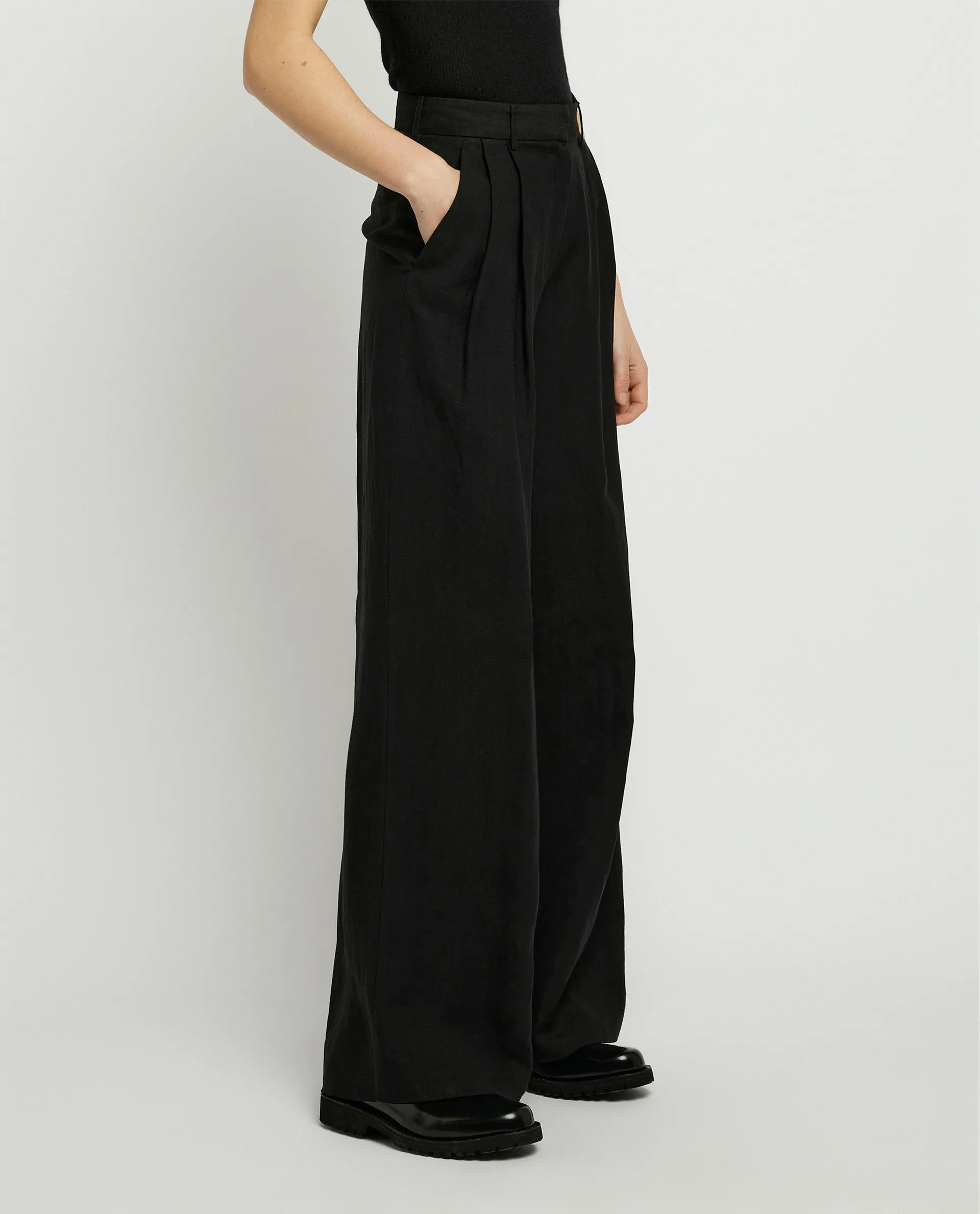 Wijde broek - Zwart sold by Pauw Amsterdam product image thumbnail 3