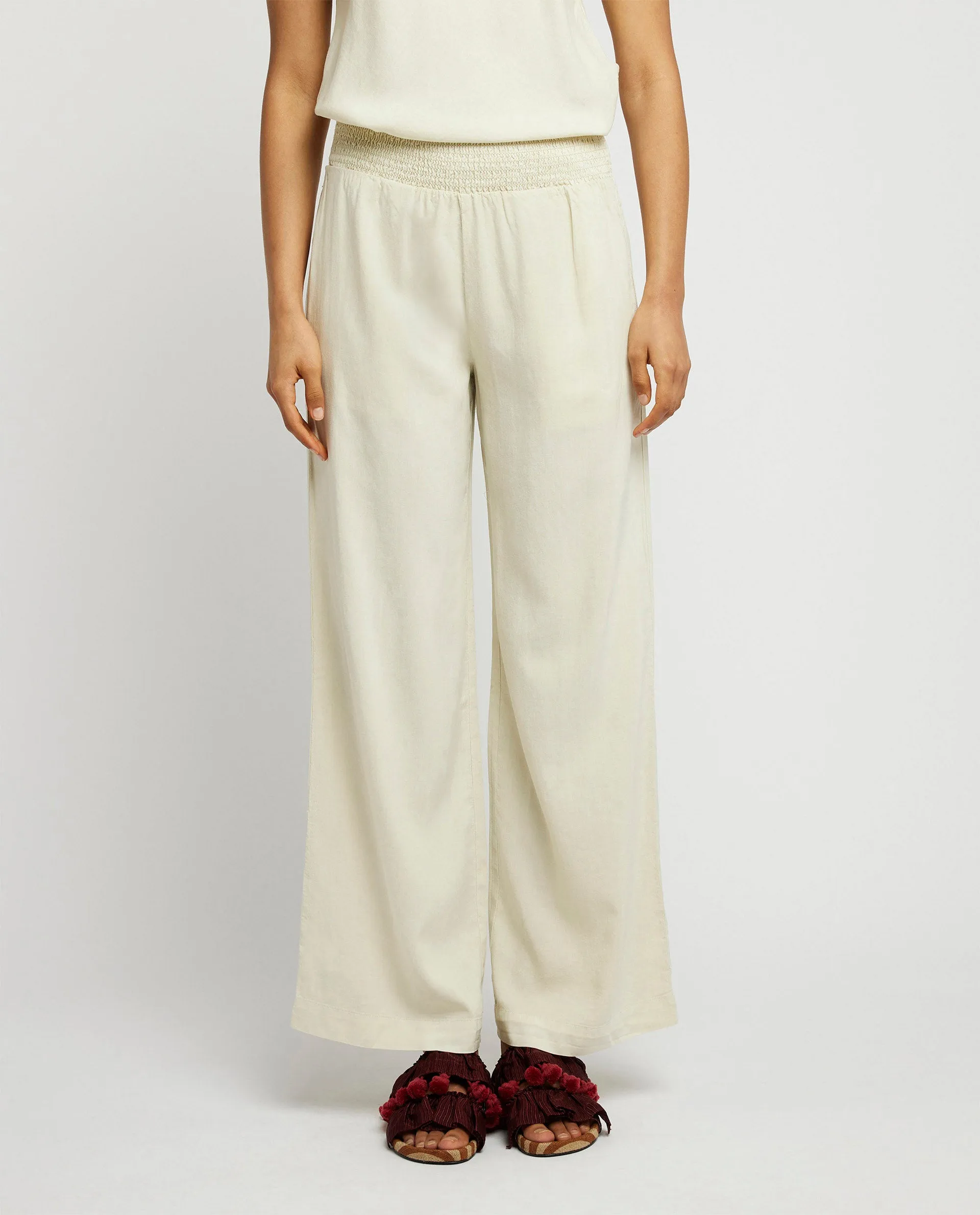 Soepele Wijde Broek - Ecru sold by Pauw Amsterdam