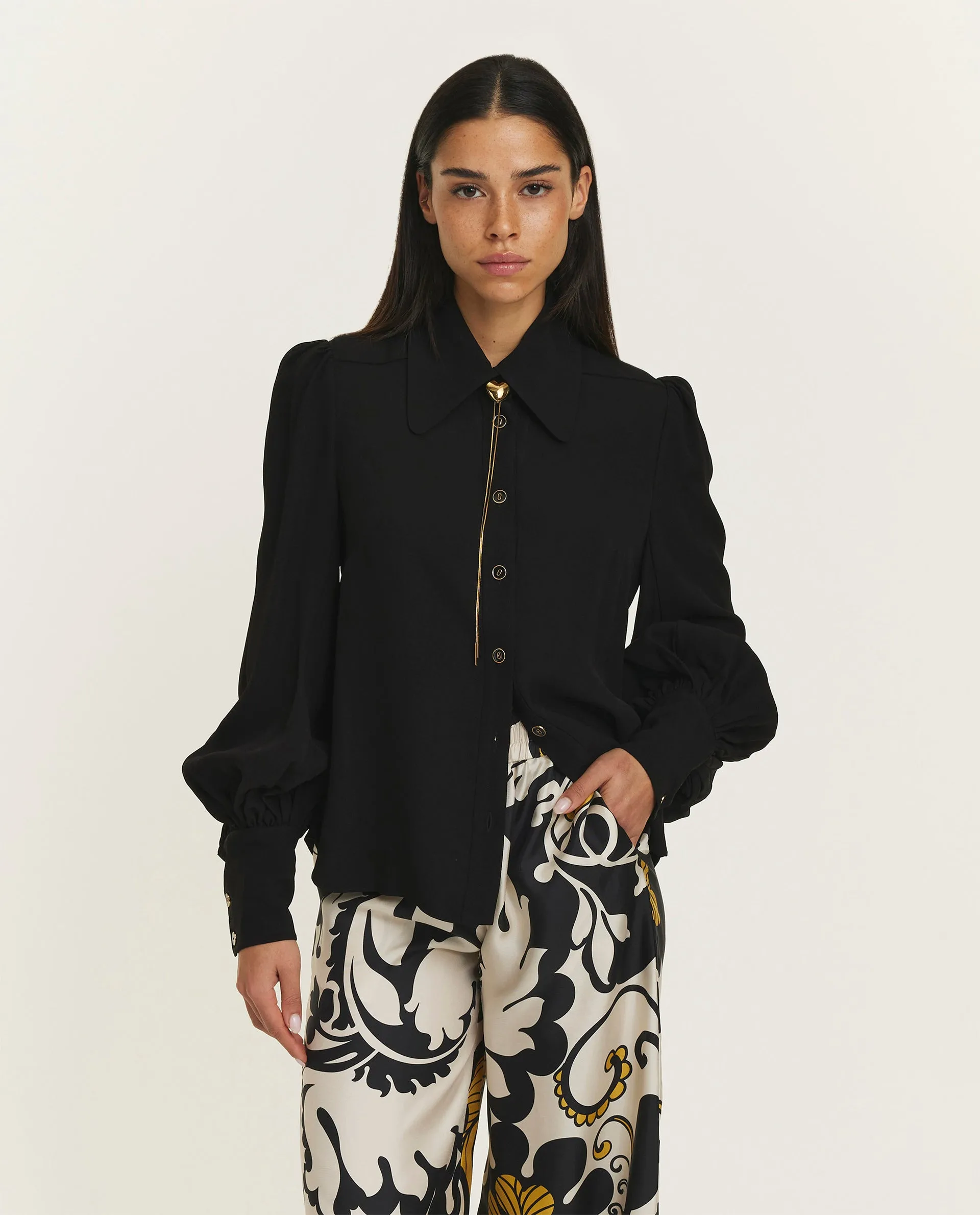 Getailleerde blouse sold by Pauw Amsterdam