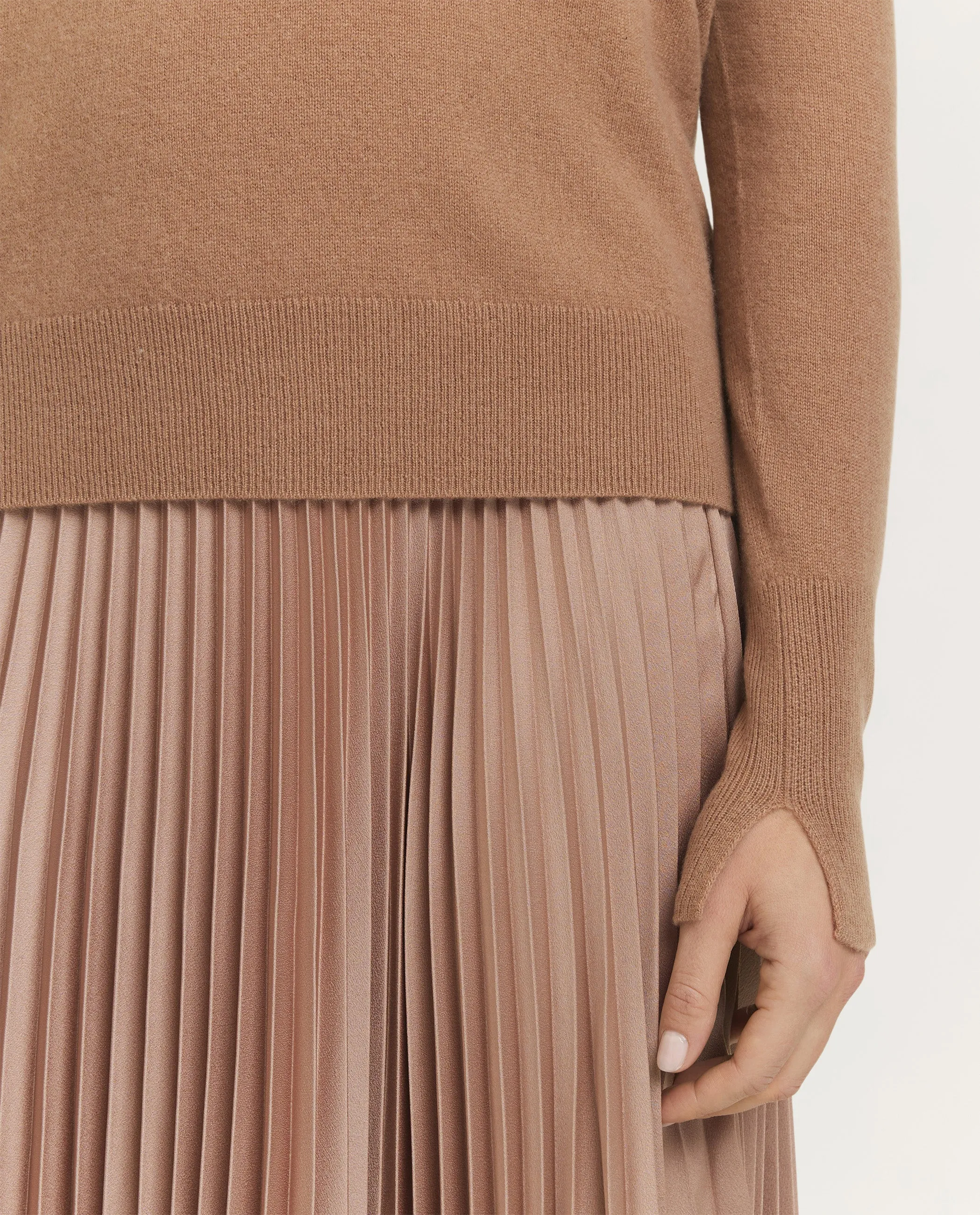 Cashmere V-hals trui sold by Pauw Amsterdam product image thumbnail 2