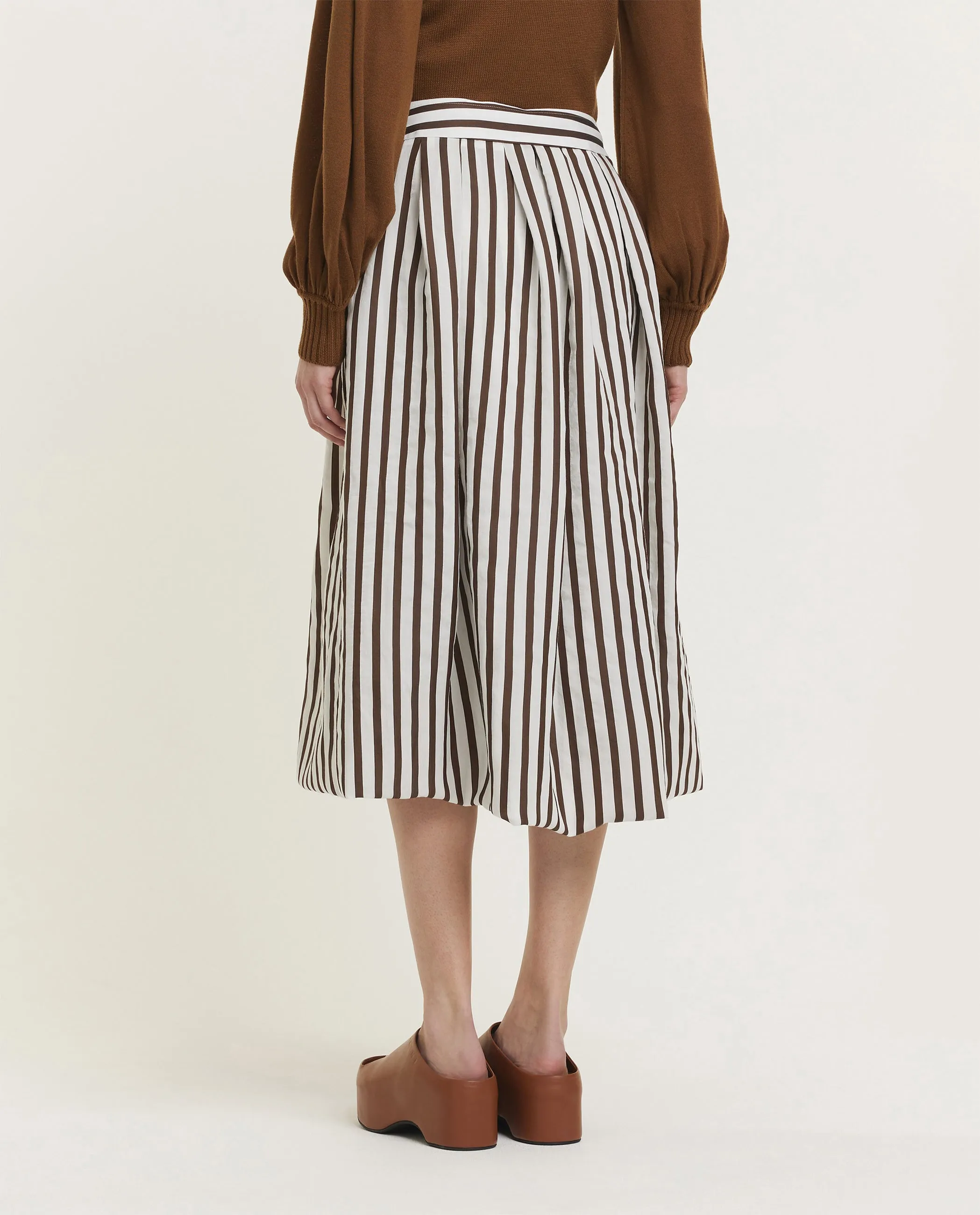 Volumineuze midi rok sold by Pauw Amsterdam product image thumbnail 4