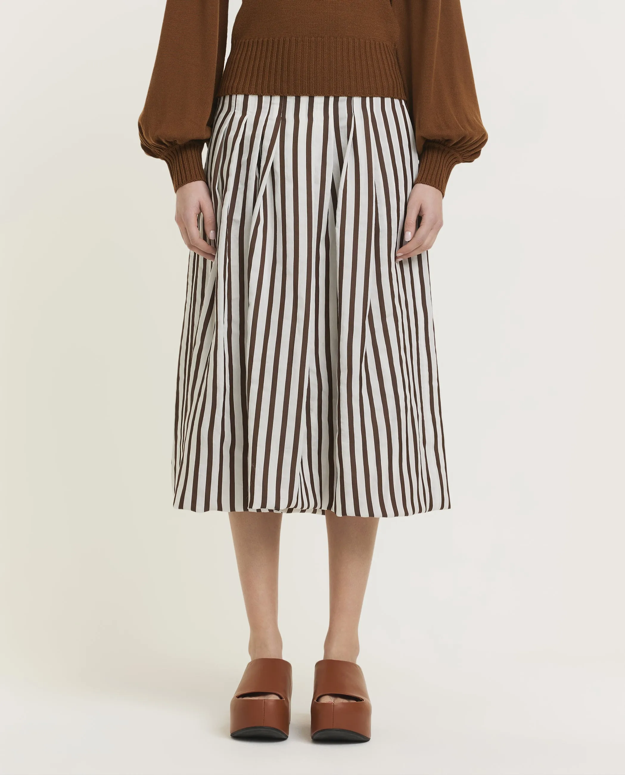 Volumineuze midi rok sold by Pauw Amsterdam product image thumbnail 2