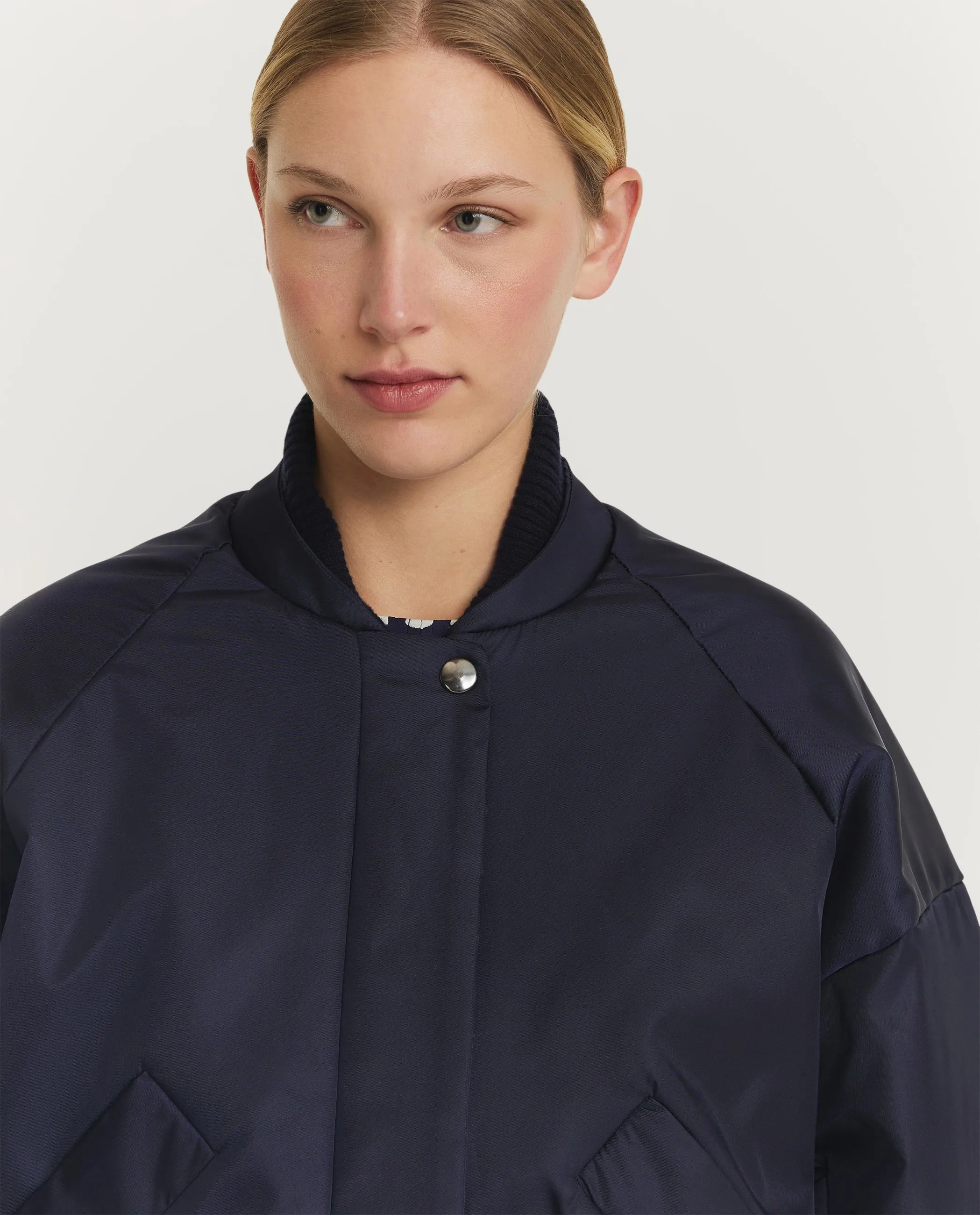 Oversized Bomber - Donkerblauw sold by Pauw Amsterdam product image thumbnail 2