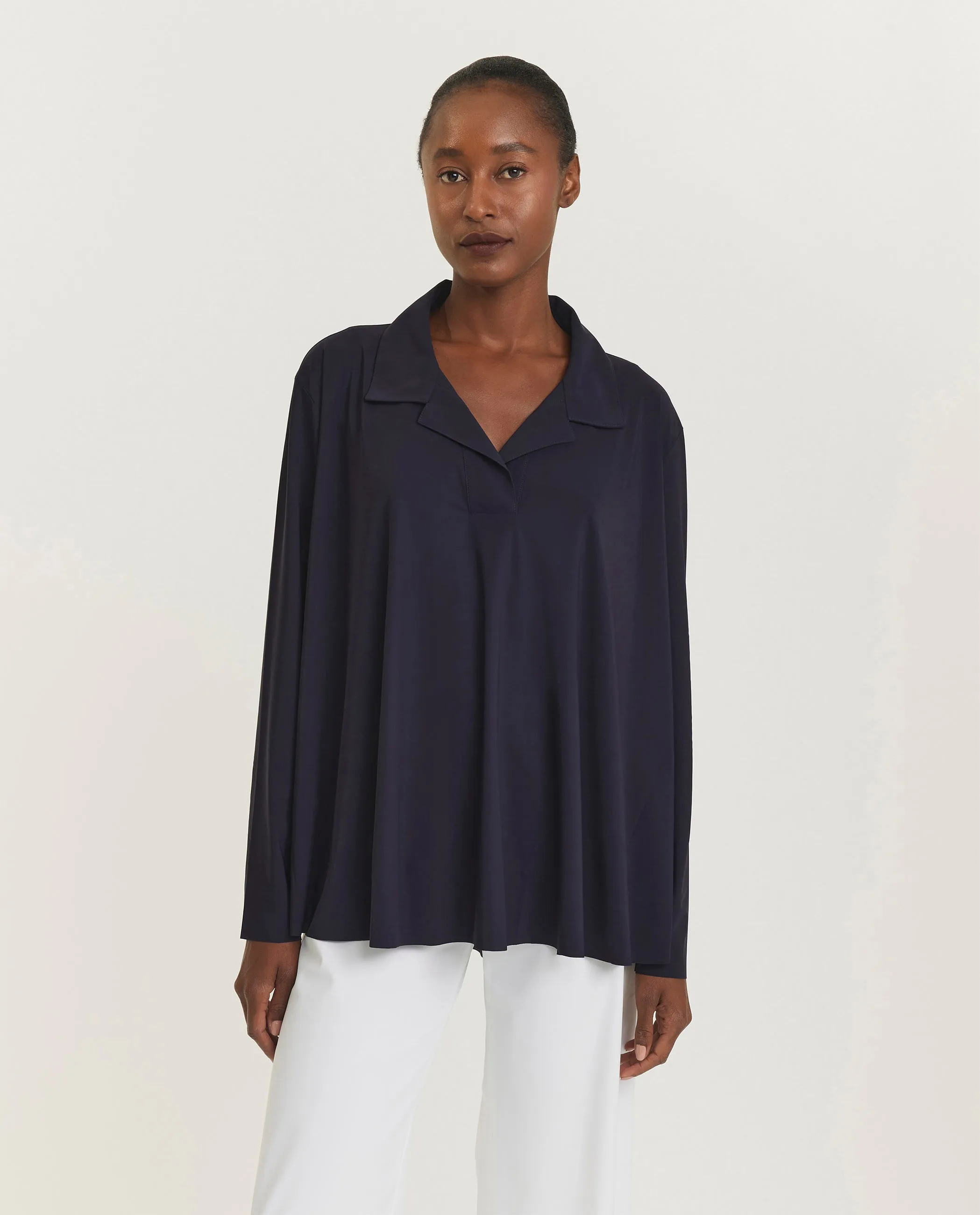 Soepelvallende blouse sold by Pauw Amsterdam