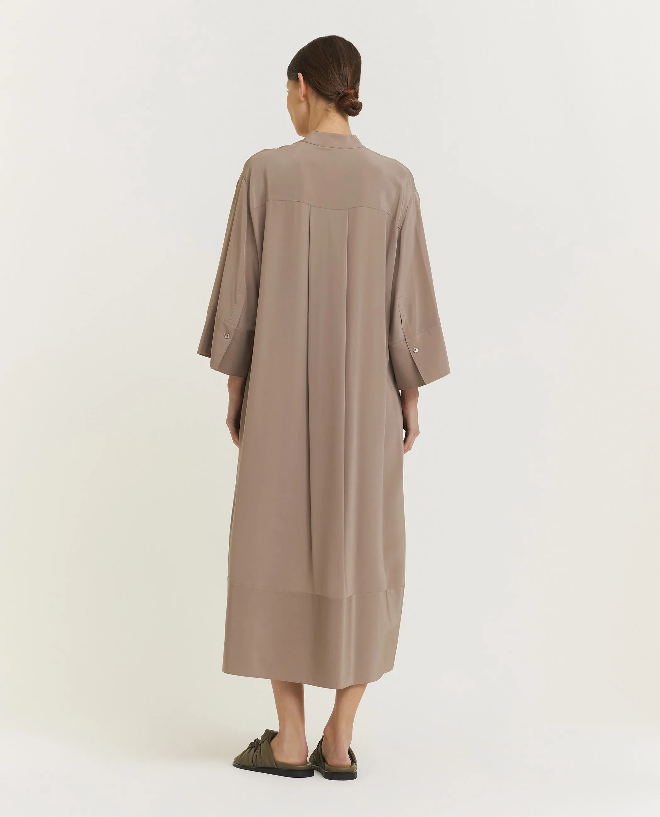 Zijden jurk sold by Pauw Amsterdam product image thumbnail 5