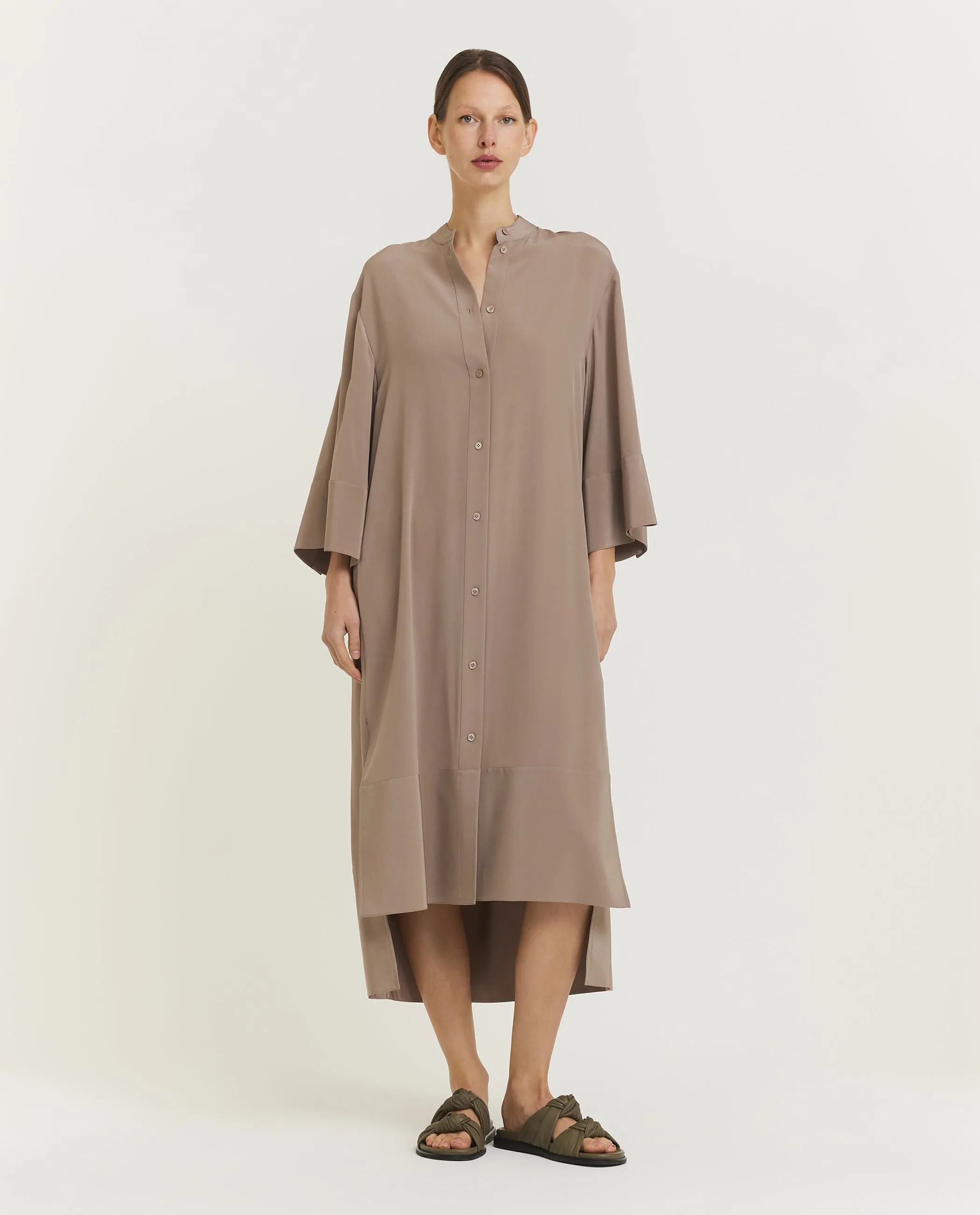 Zijden jurk sold by Pauw Amsterdam