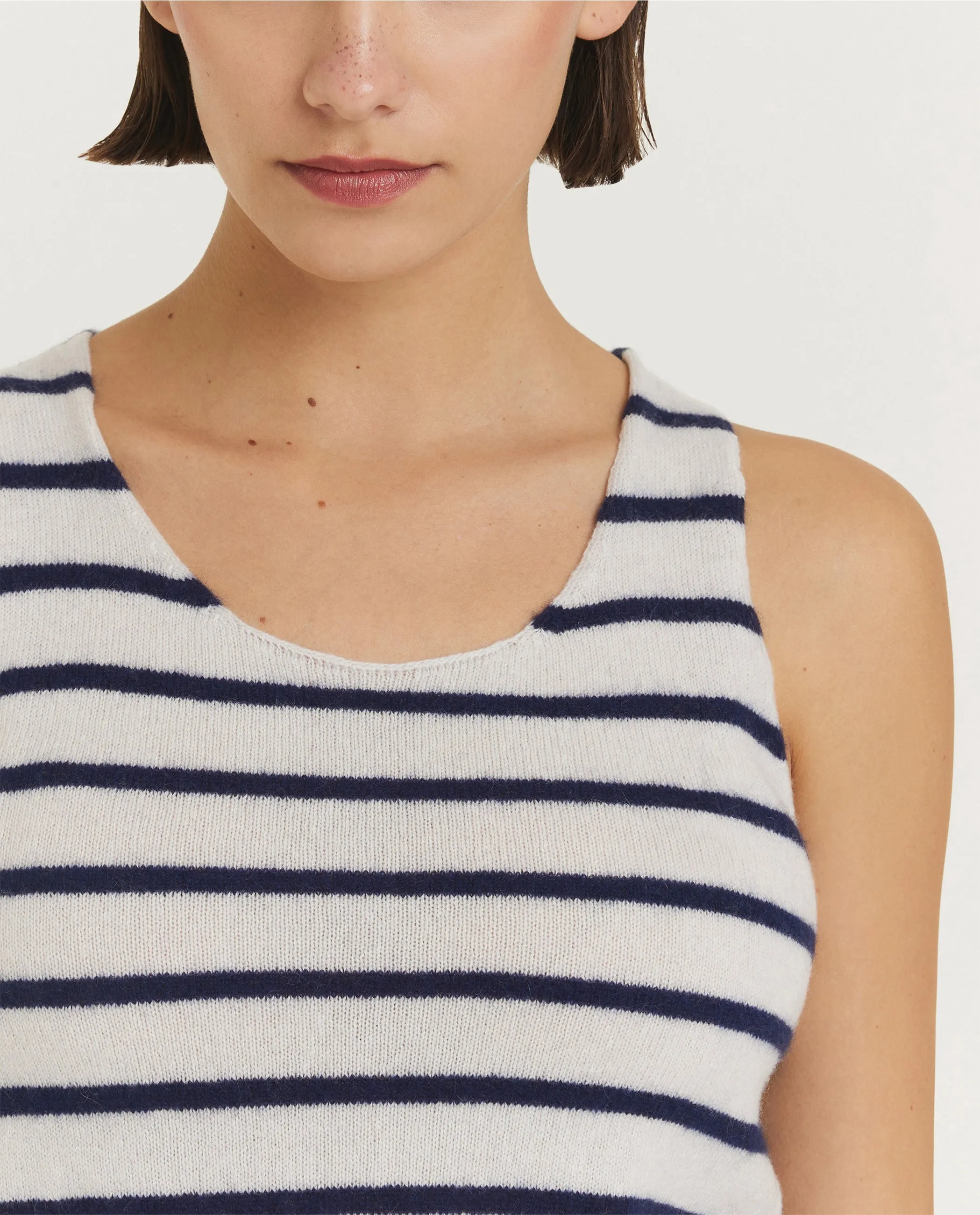 Cashmere tank top - Wit sold by Pauw Amsterdam product image thumbnail 2