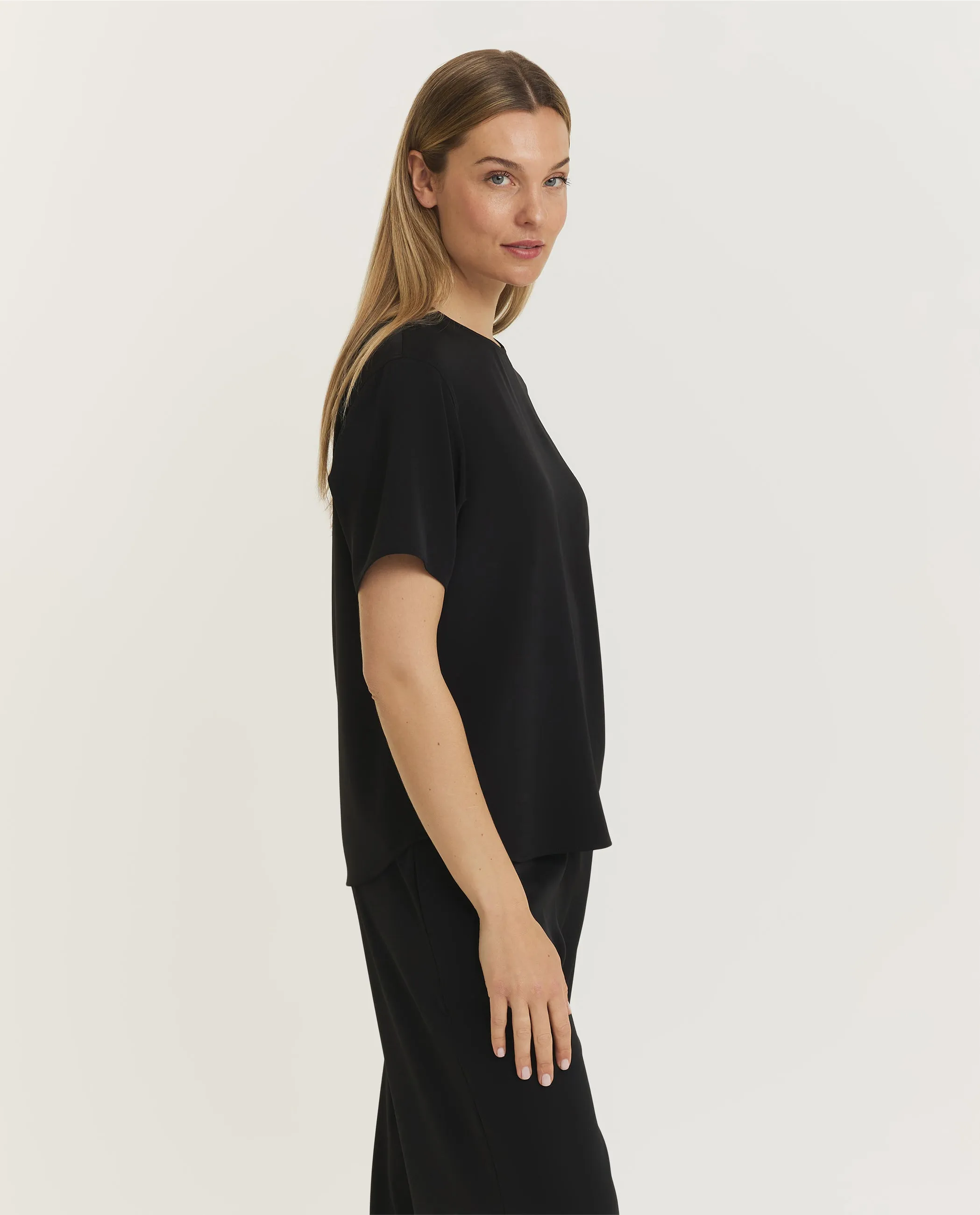 Soepelvallende top - Zwart sold by Pauw Amsterdam product image thumbnail 4