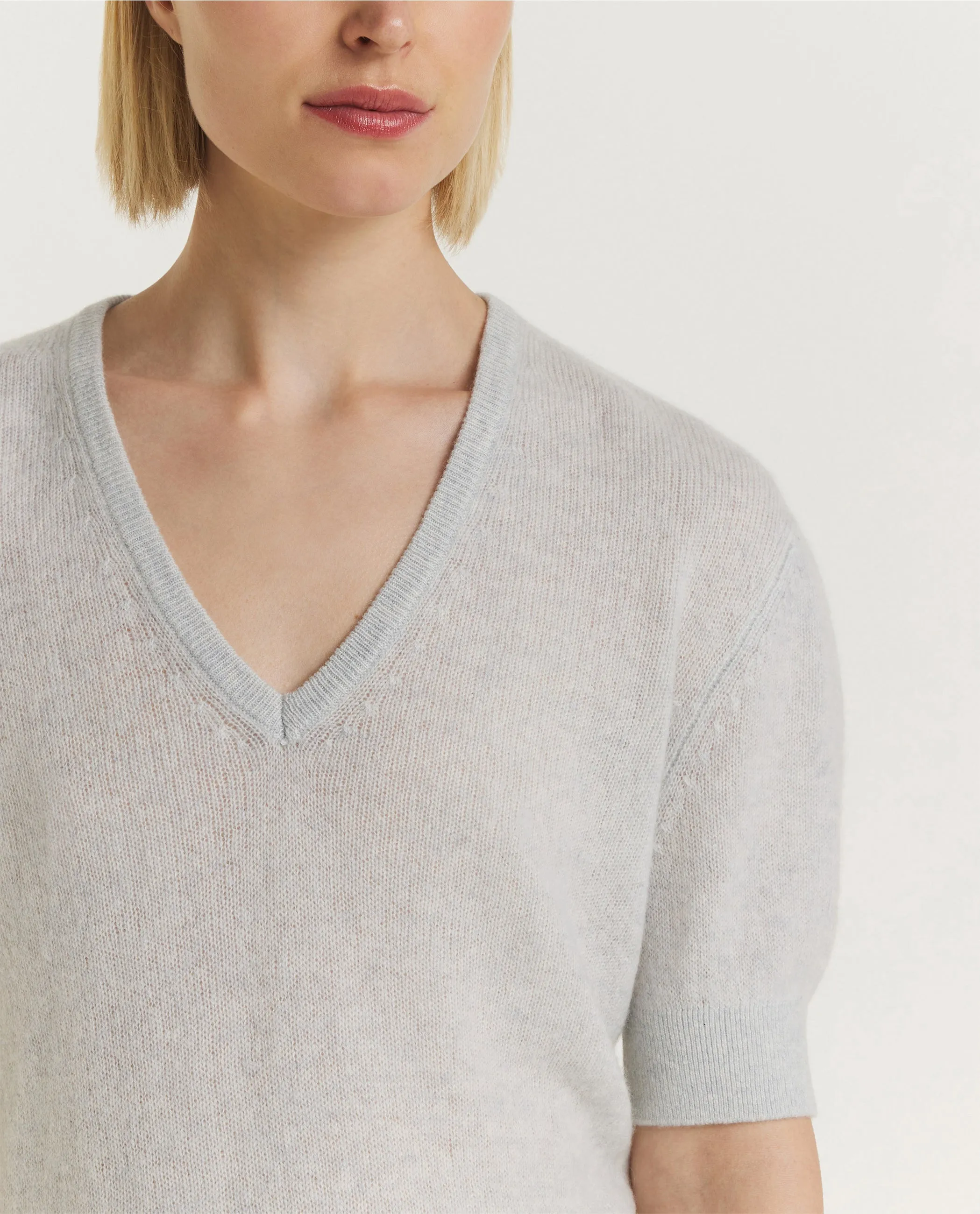 Korte Mouwen Cashmere V-Neck - Grijs sold by Pauw Amsterdam product image thumbnail 2