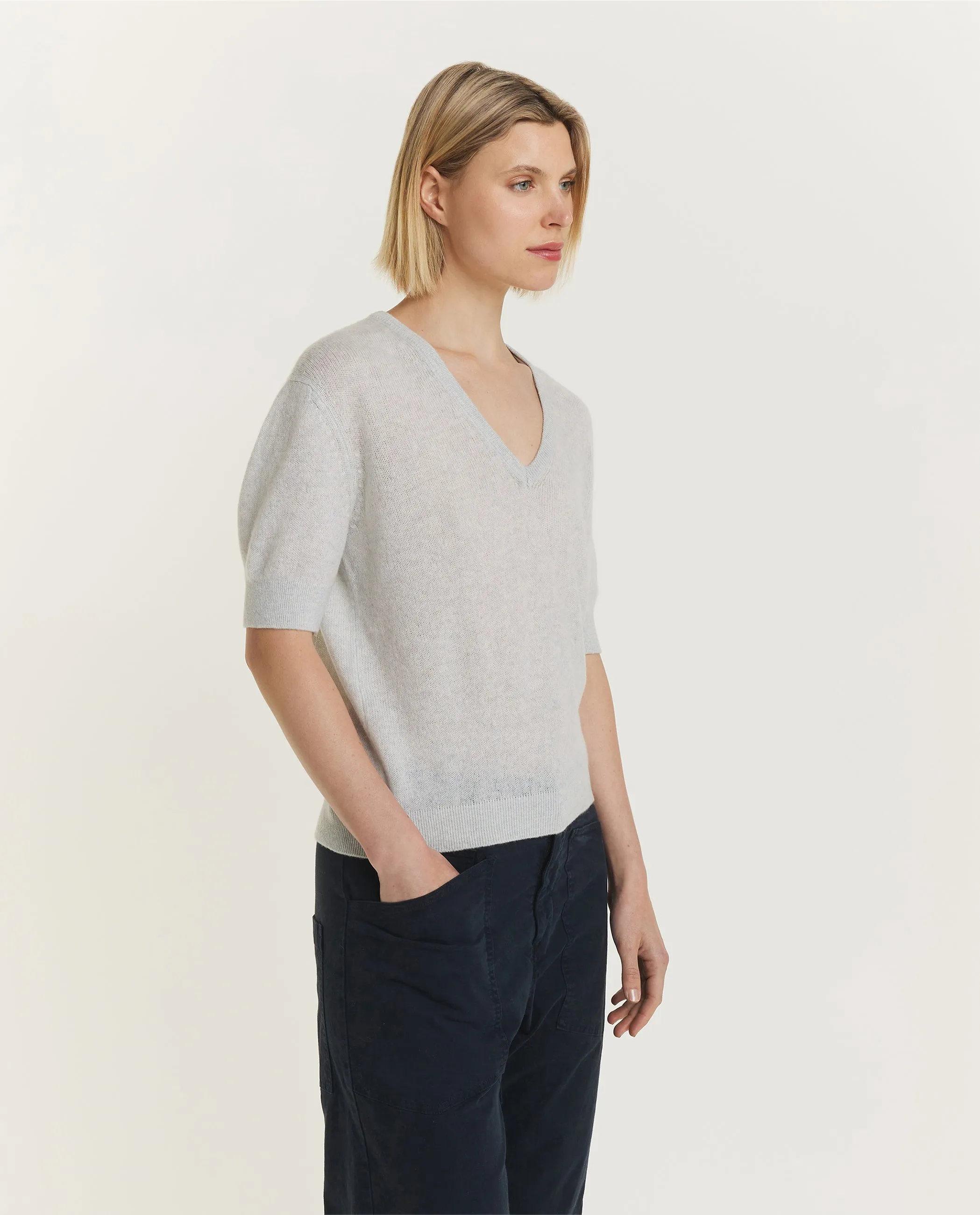 Korte Mouwen Cashmere V-Neck - Grijs sold by Pauw Amsterdam product image thumbnail 4