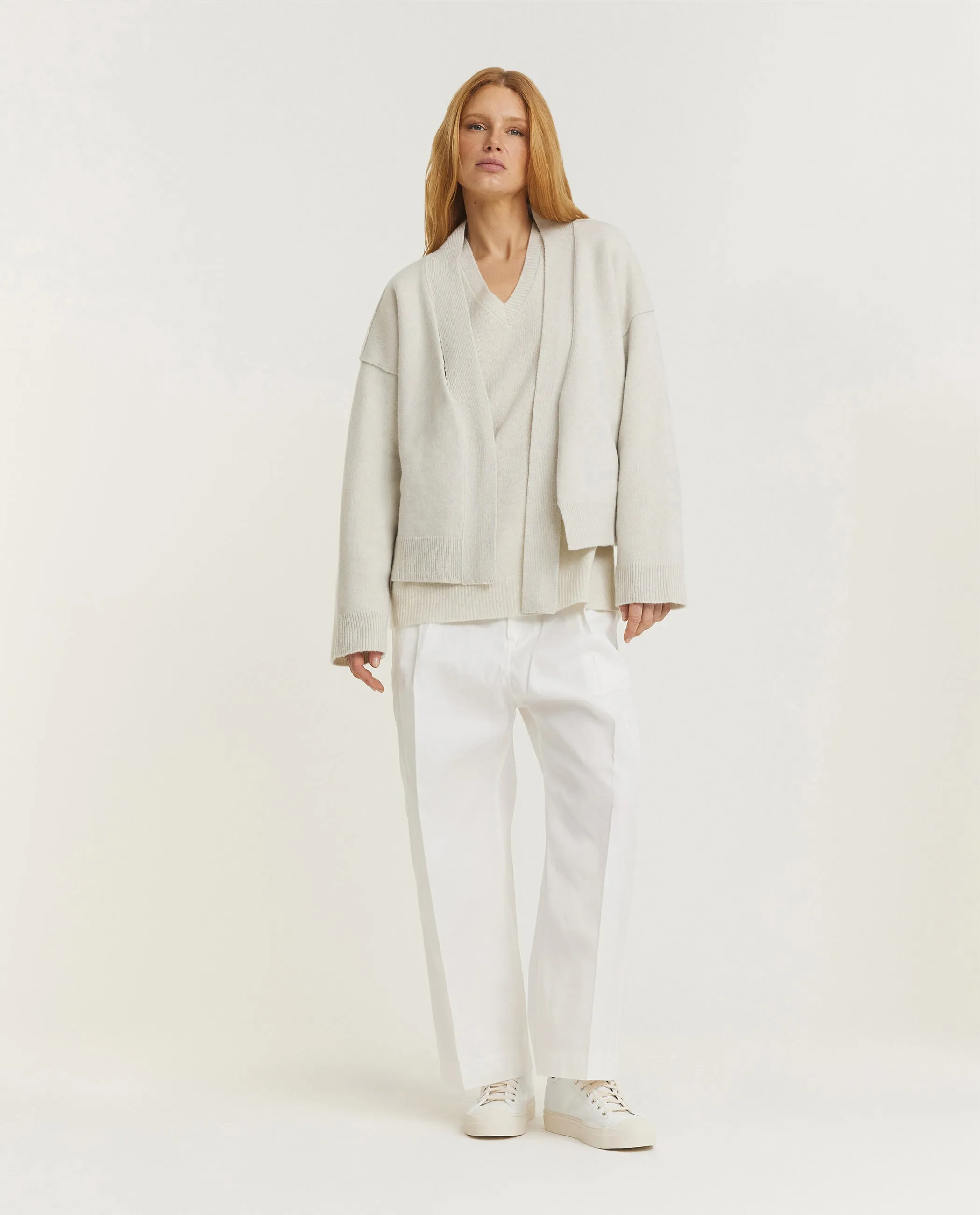 Relaxed V-Hals Sweater - Lichtgrijs sold by Pauw Amsterdam product image thumbnail 3