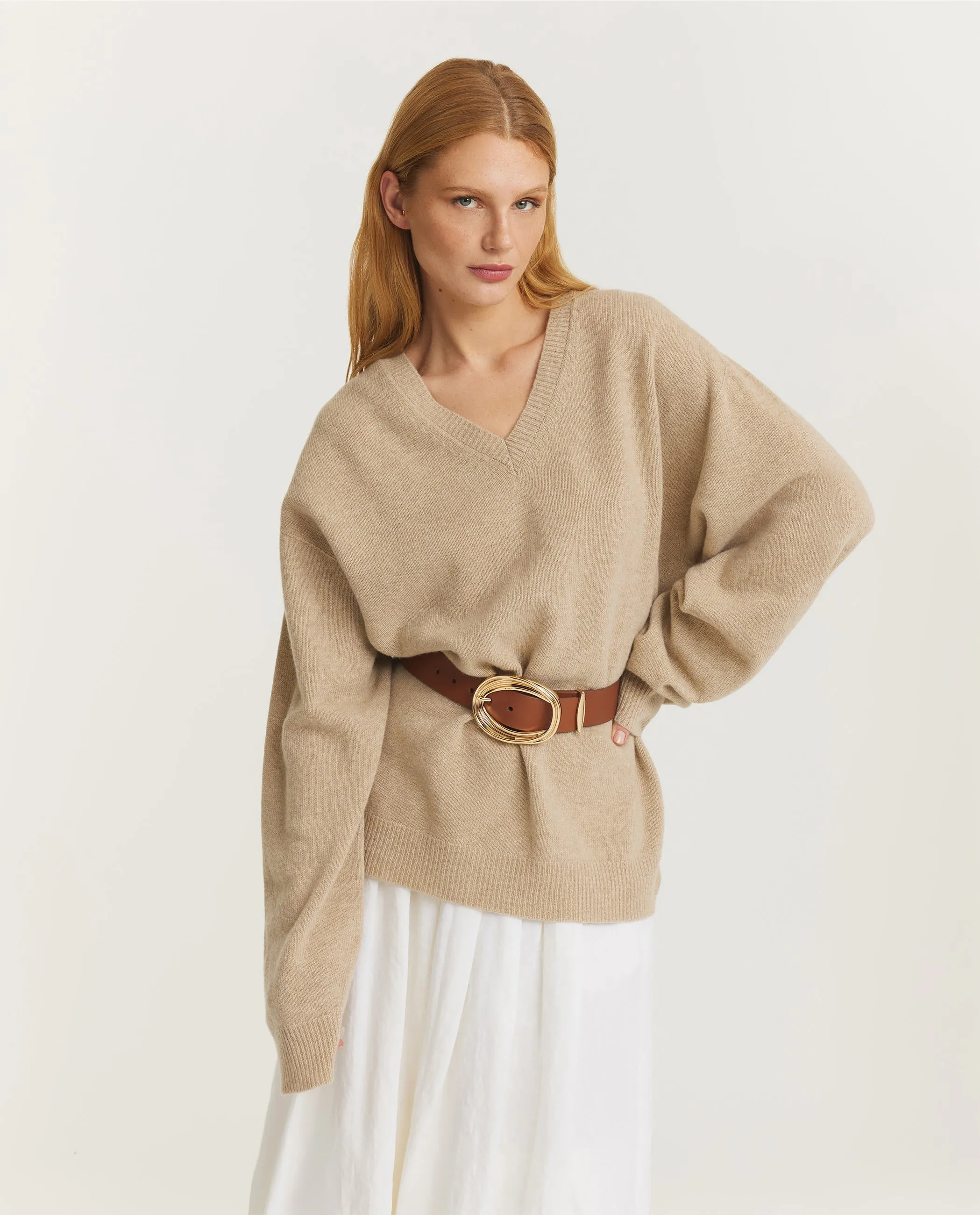 Relaxed V-Hals Sweater - Lichtbruin sold by Pauw Amsterdam