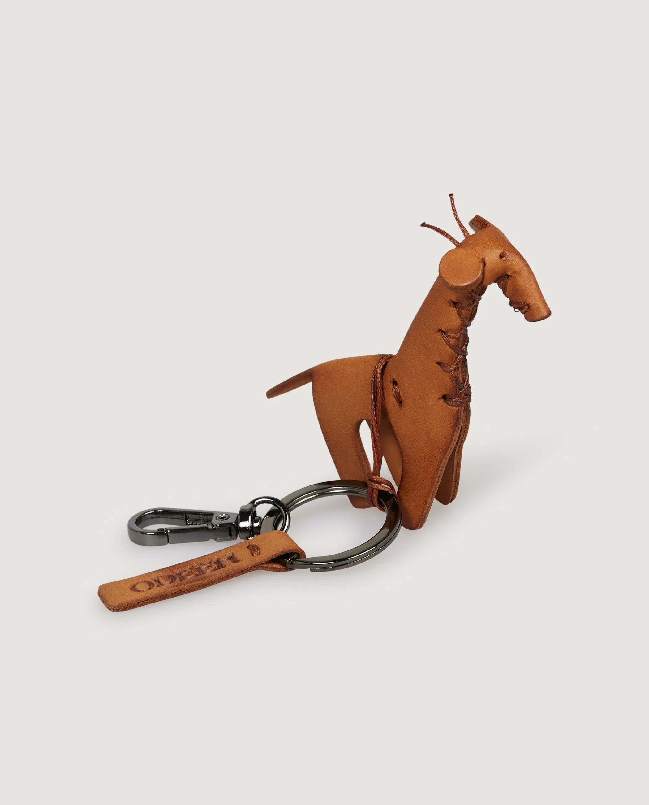 Lederen Giraffe Sleutelhanger - Lichtbruin sold by Pauw Amsterdam product image thumbnail 2