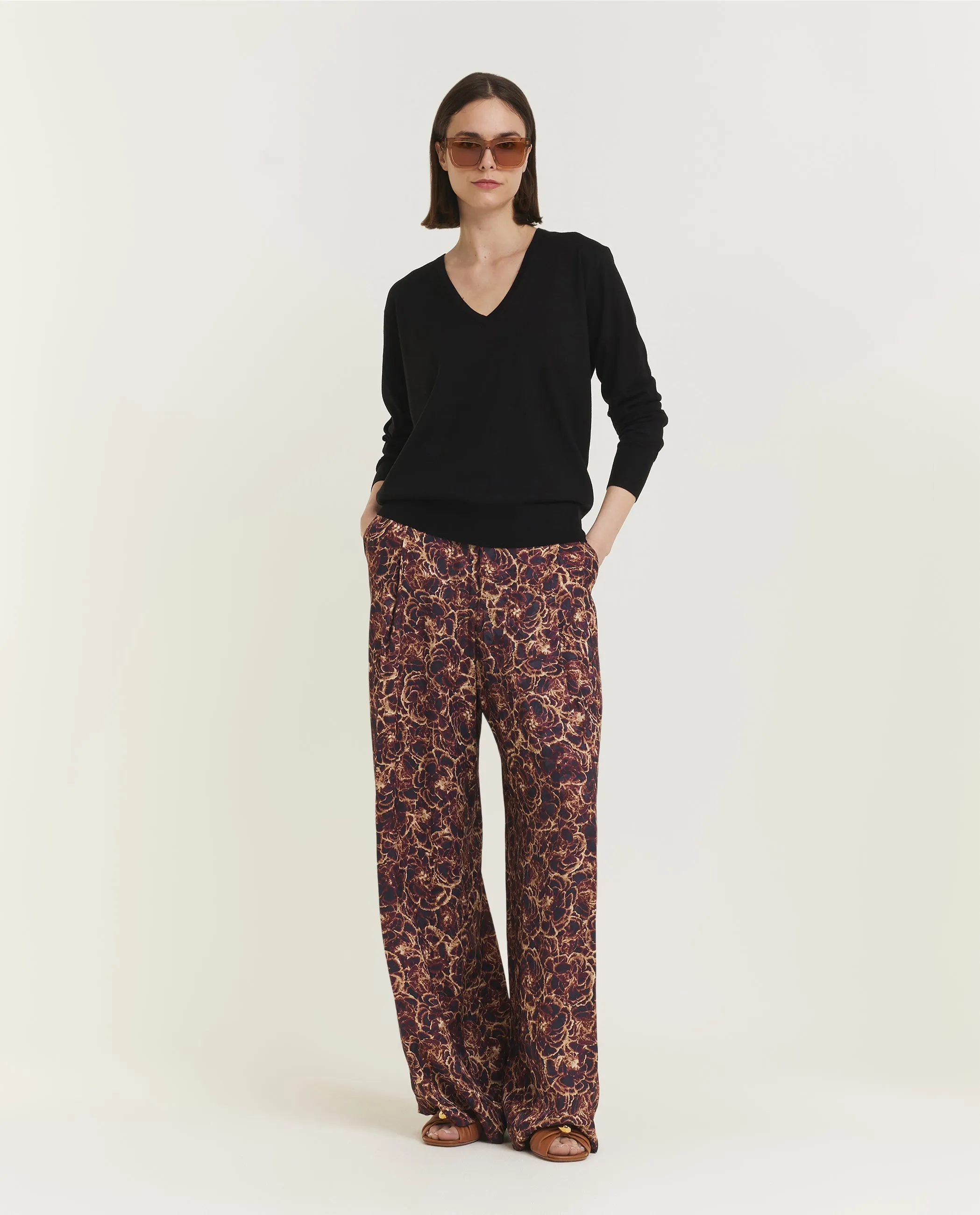 V-Neck Sweater - Zwart sold by Pauw Amsterdam product image thumbnail 4