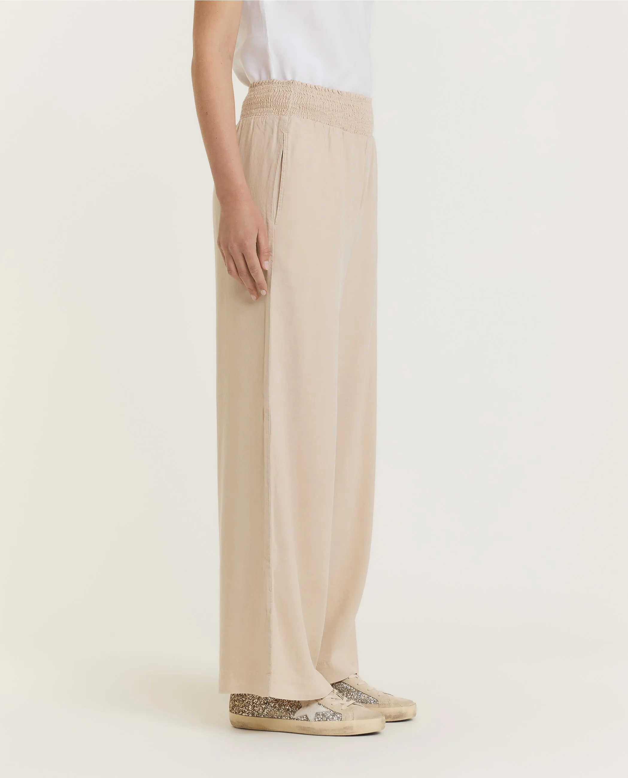 Soepele Wijde Broek - Lichtbruin sold by Pauw Amsterdam product image thumbnail 3