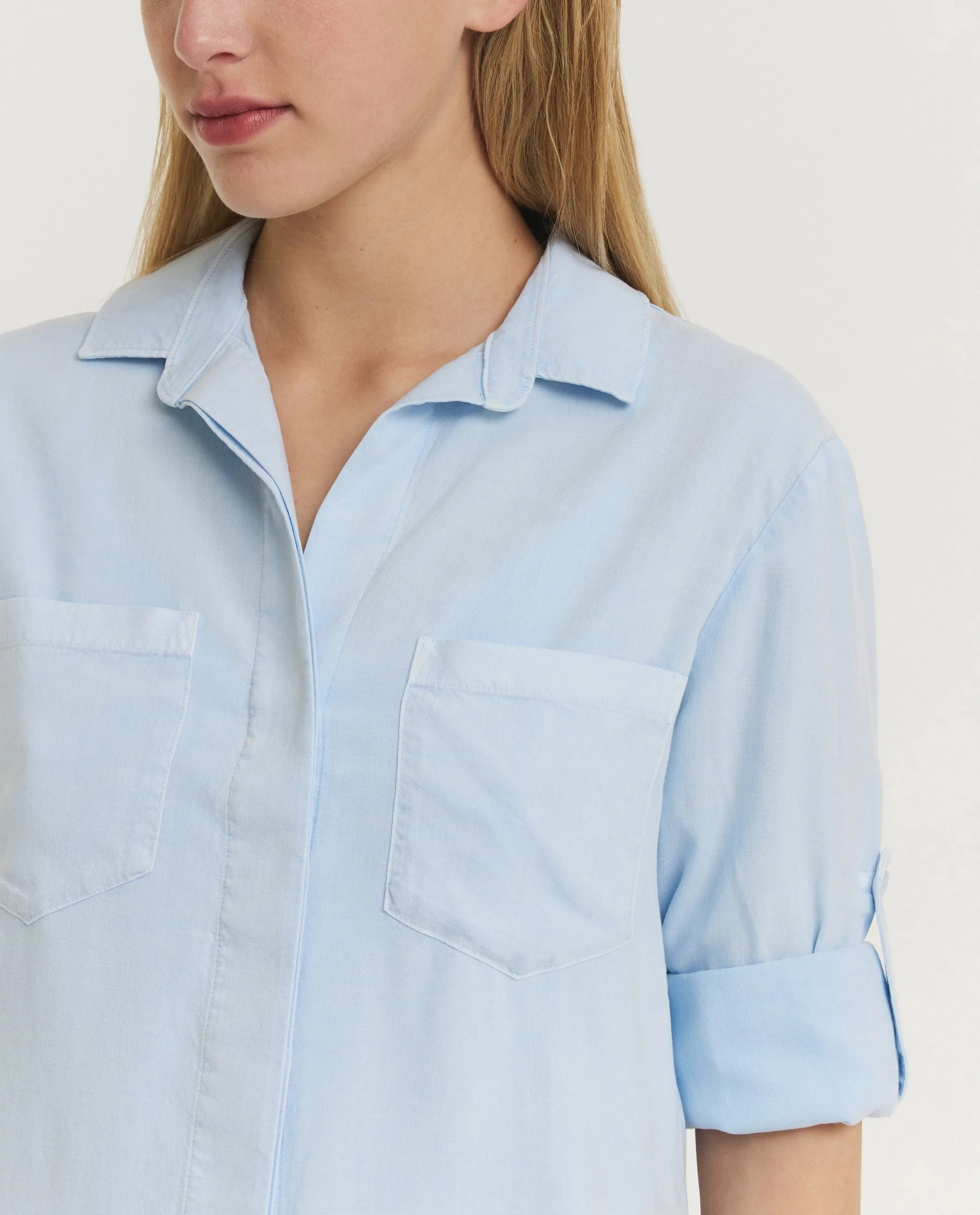 Tencel Blouse - Lichtblauw sold by Pauw Amsterdam product image thumbnail 2