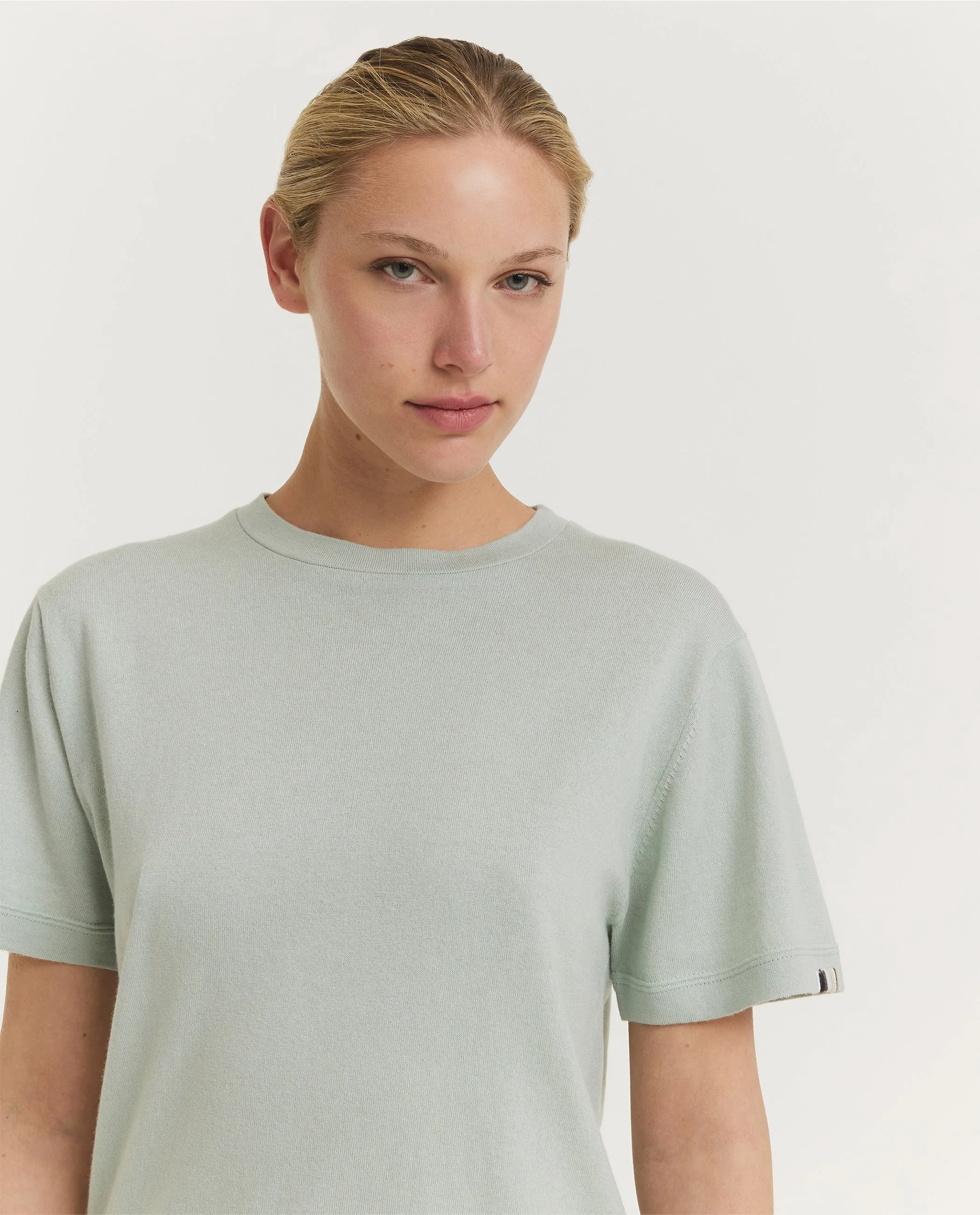 Cashmere Mix T-Shirt - Lichtblauw sold by Pauw Amsterdam product image thumbnail 2