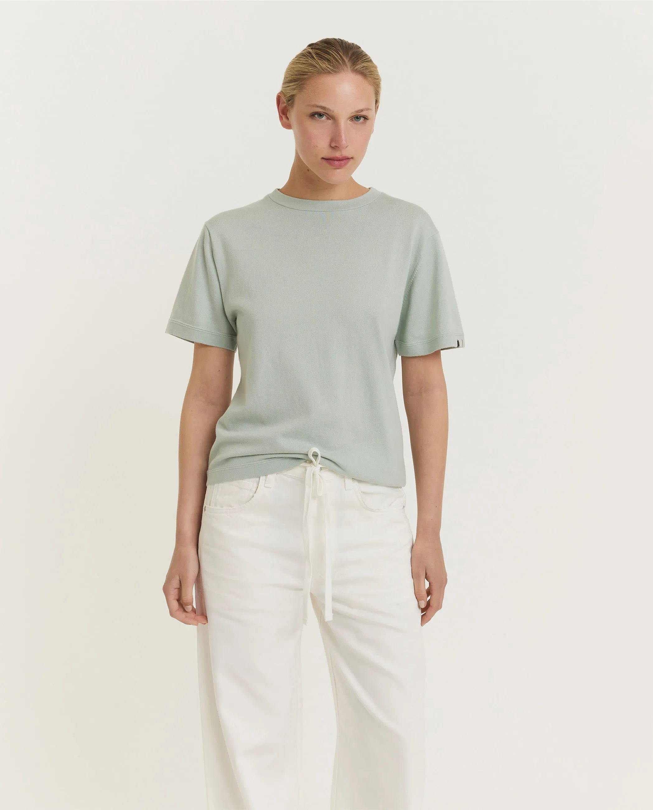 Cashmere Mix T-Shirt - Lichtblauw sold by Pauw Amsterdam
