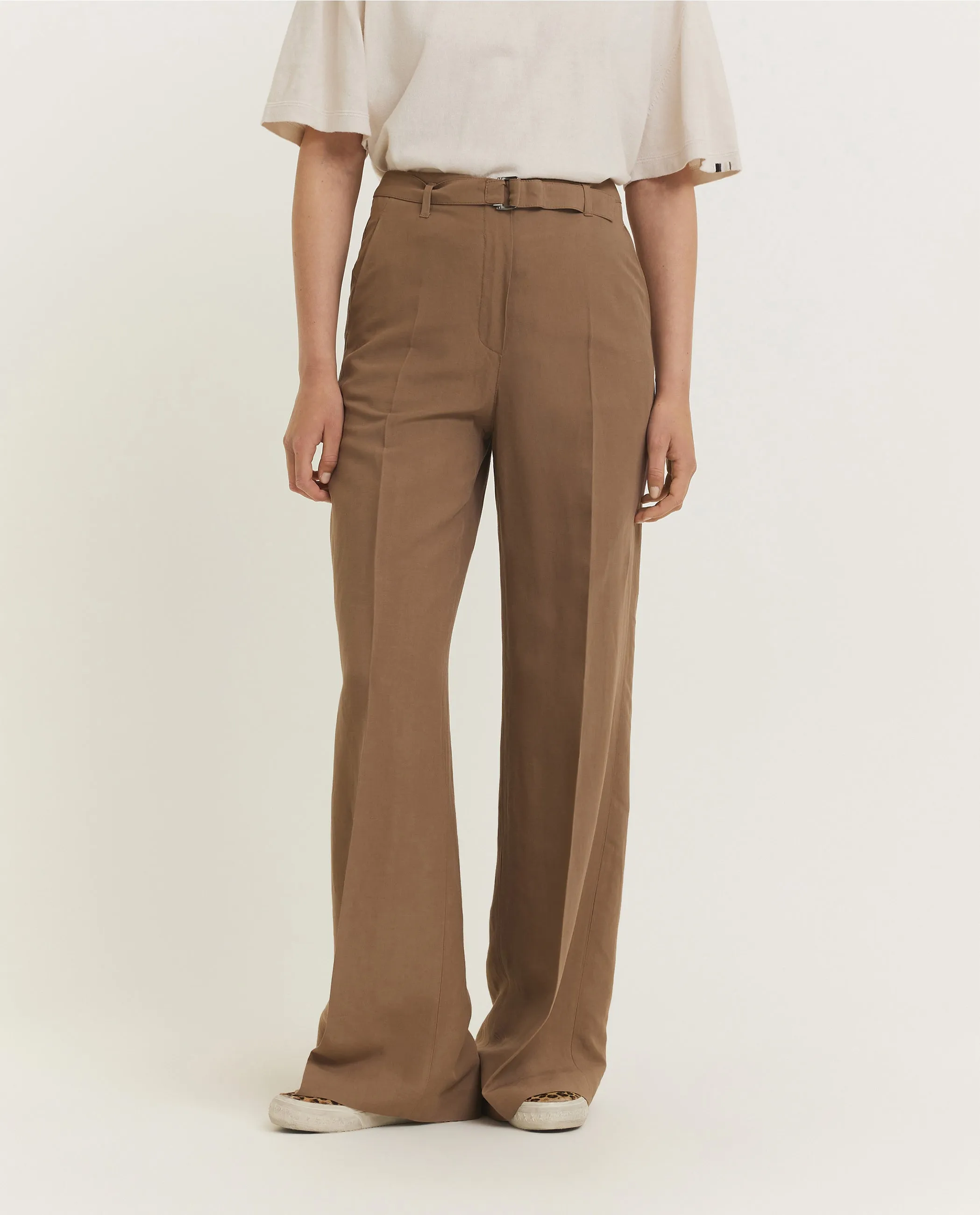 Linen Mix Broek - Bruin sold by Pauw Amsterdam product image thumbnail 2