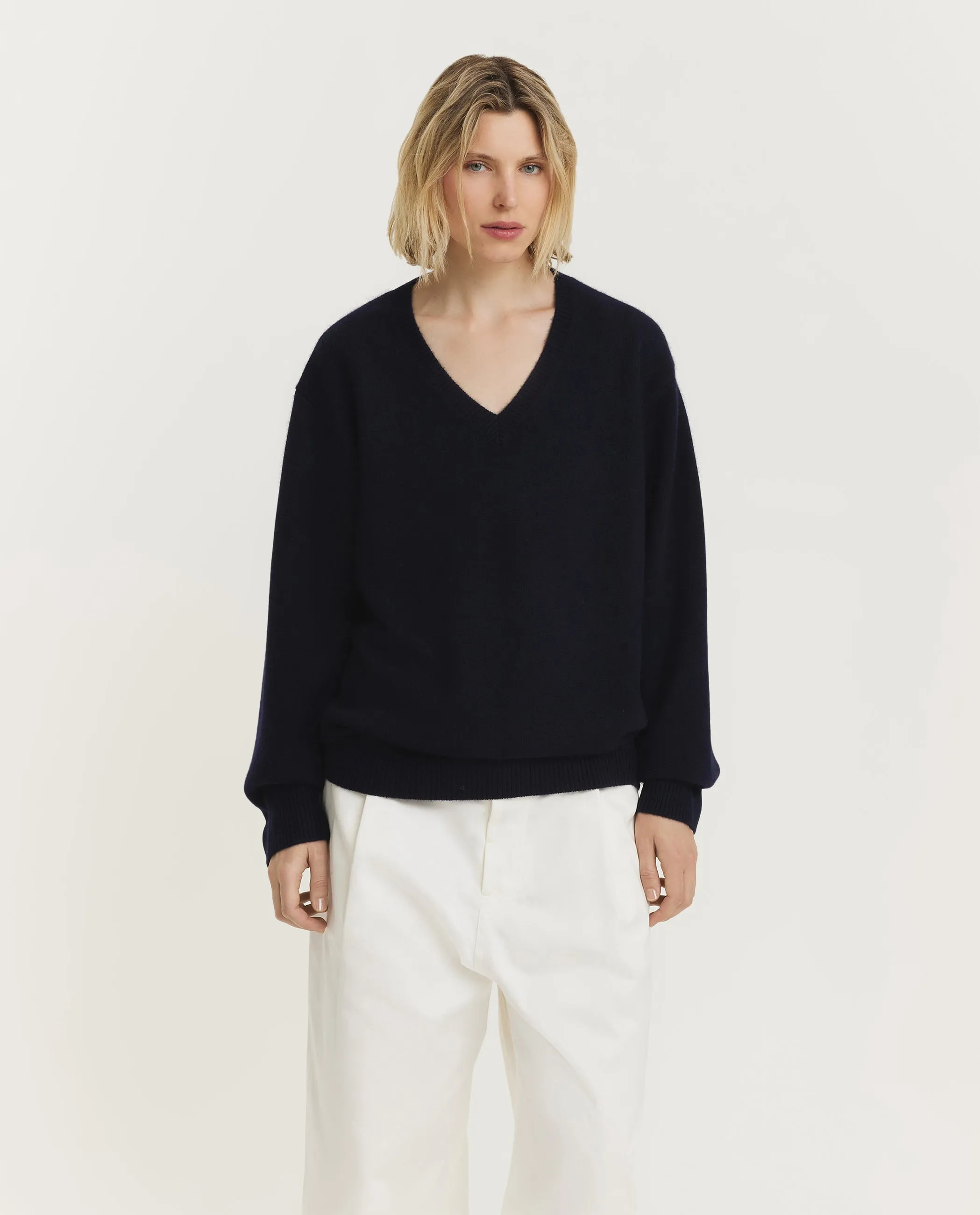 Cashmere V-Hals Trui - Donkerblauw sold by Pauw Amsterdam