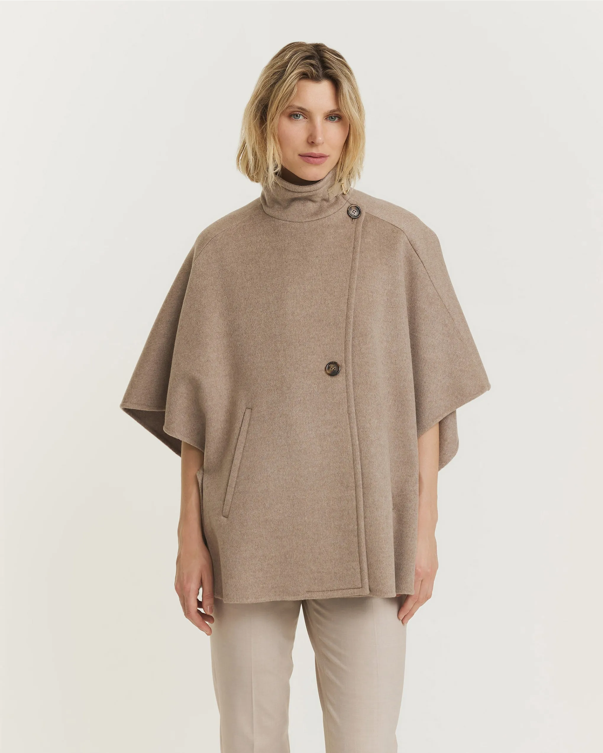 Derrik Cape - Lichtbruin sold by Pauw Amsterdam