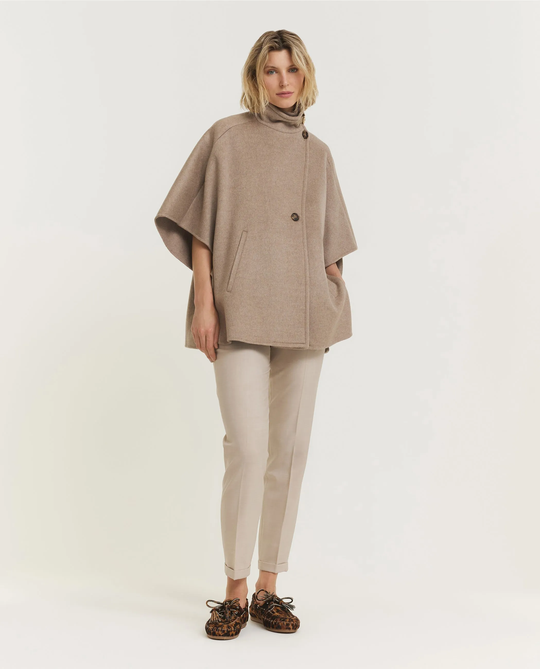 Derrik Cape - Lichtbruin sold by Pauw Amsterdam product image thumbnail 3