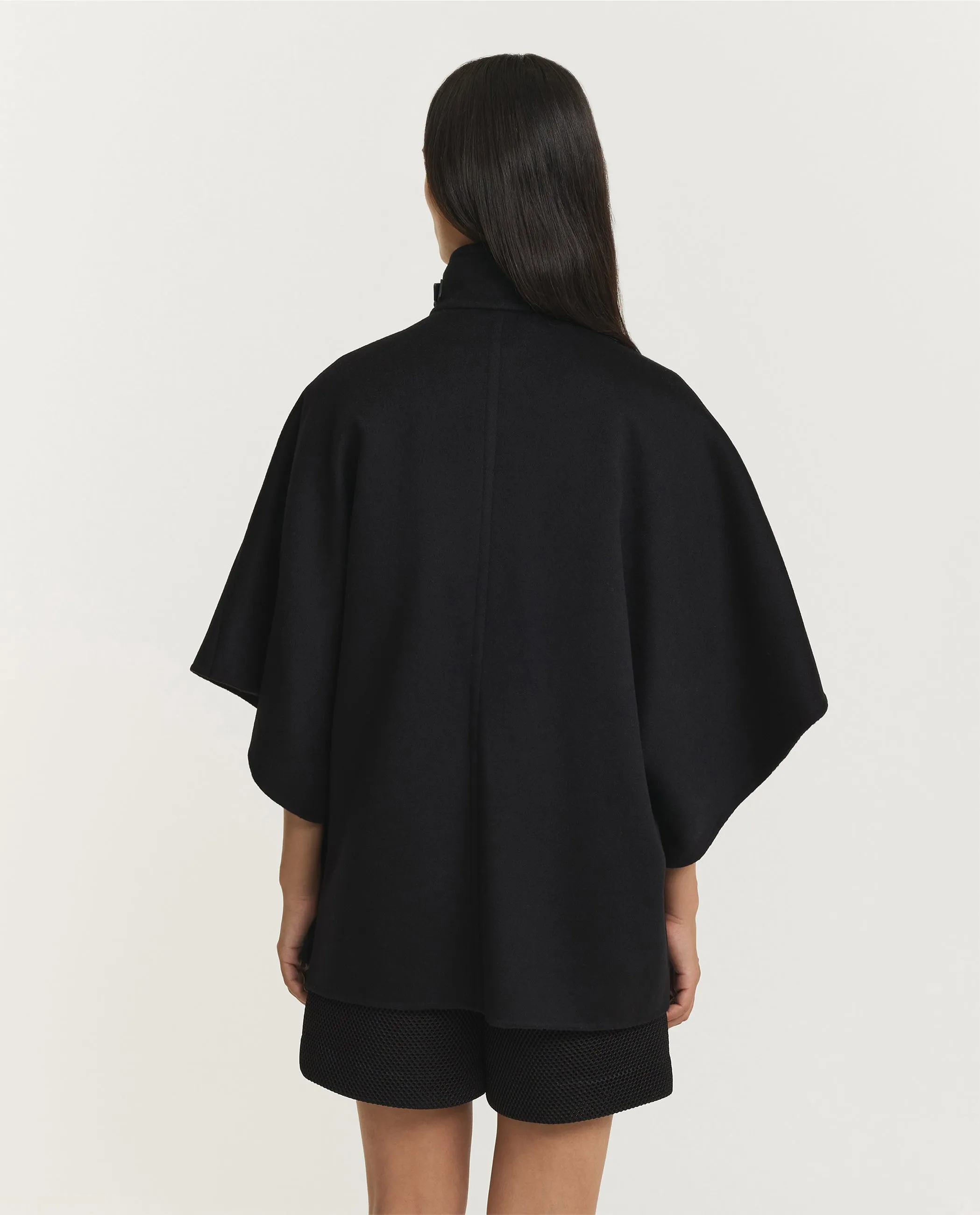 Derrik Cape - Zwart sold by Pauw Amsterdam product image thumbnail 5