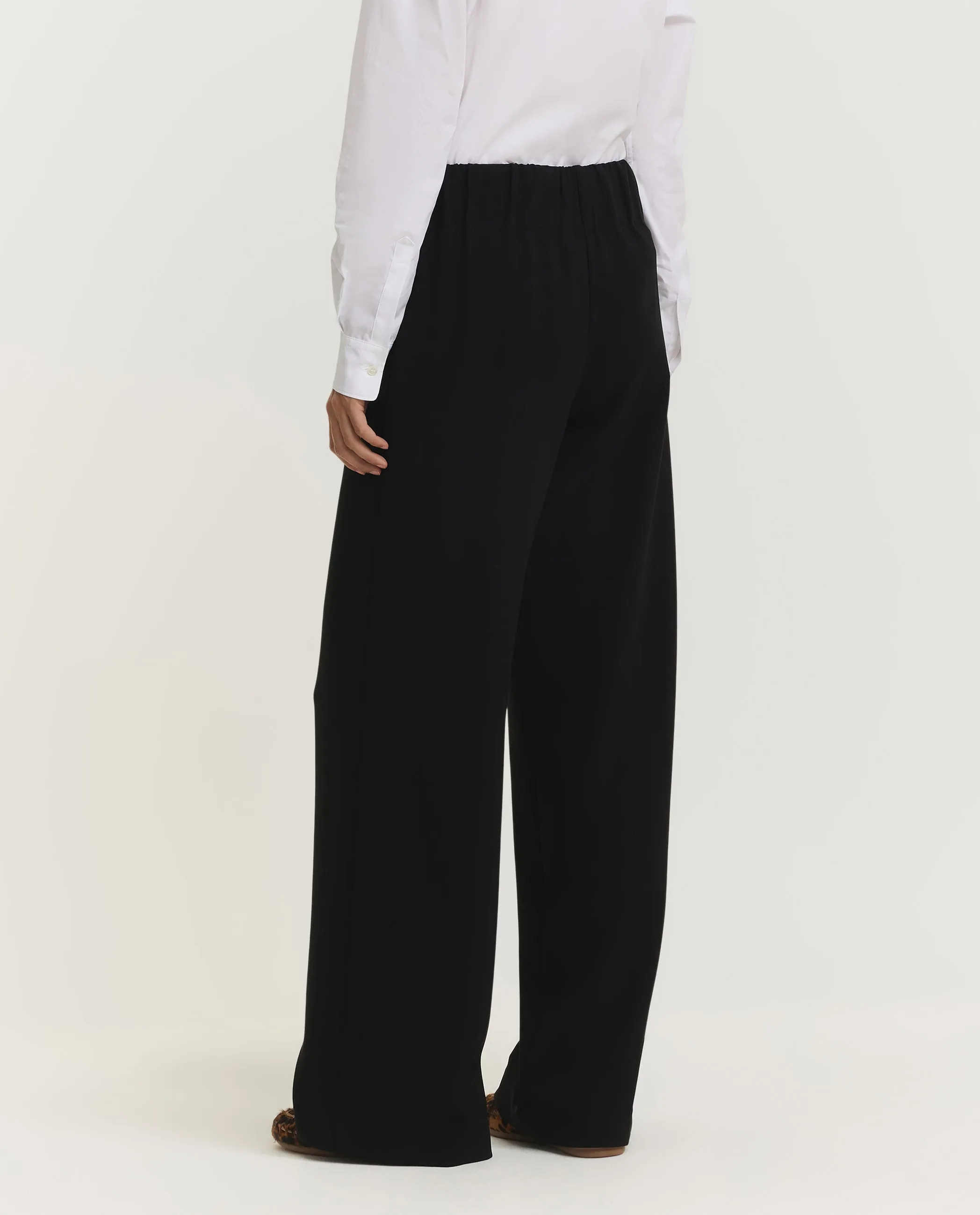 Wijde Fit Broek - Zwart sold by Pauw Amsterdam product image thumbnail 4
