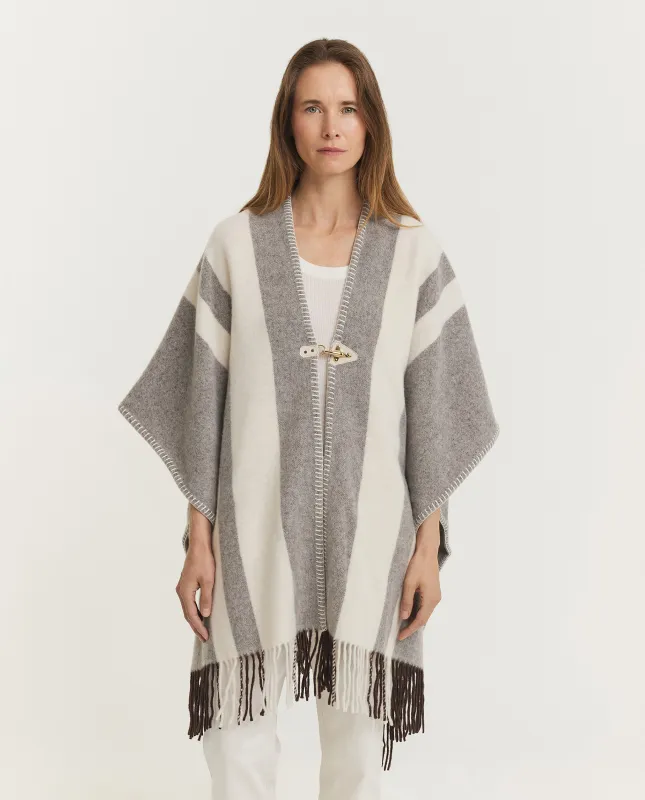 Wollen Haak Poncho - Lichtgrijs sold by Pauw Amsterdam