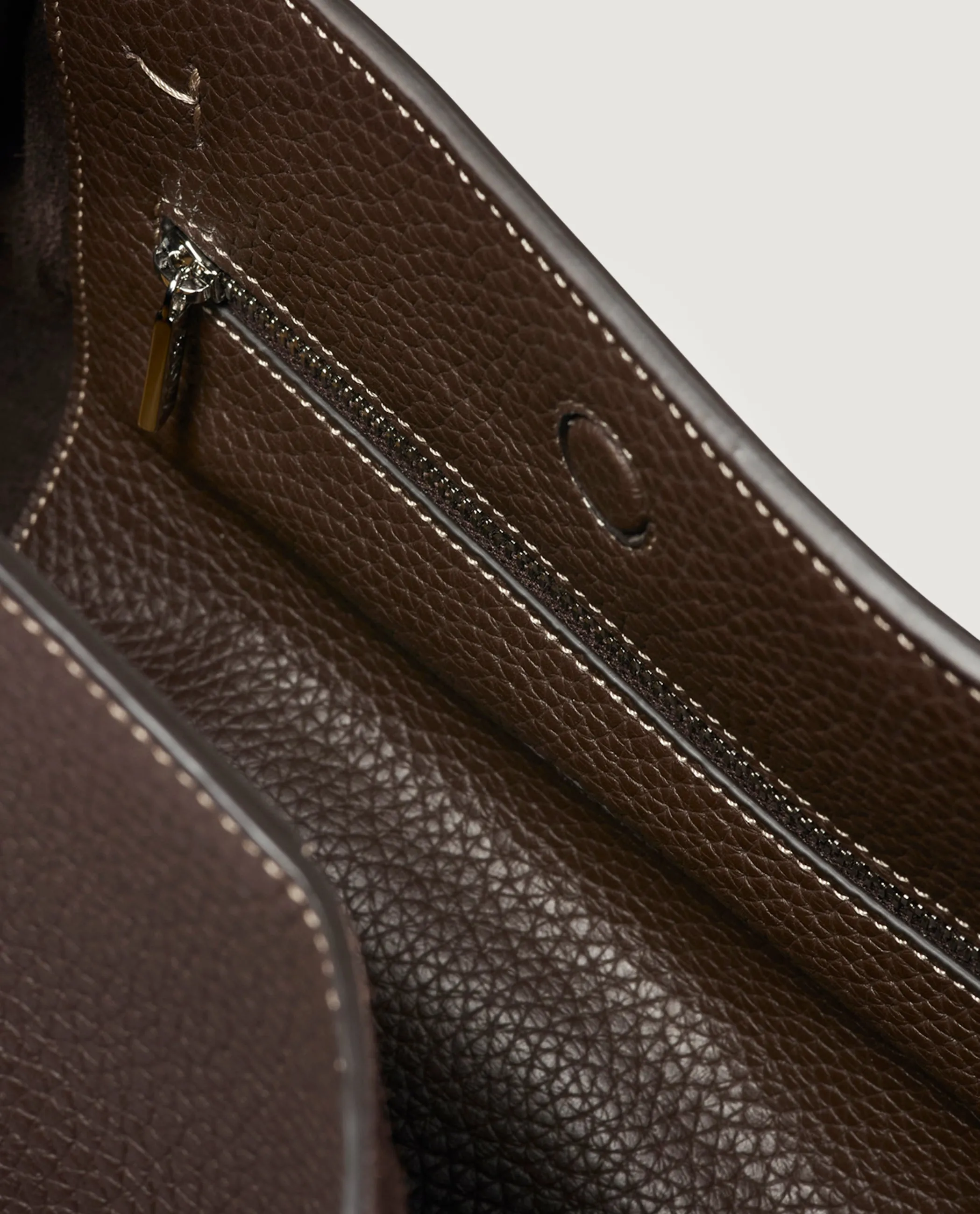 Lederen Bucket Bag - Bruin sold by Pauw Amsterdam product image thumbnail 4