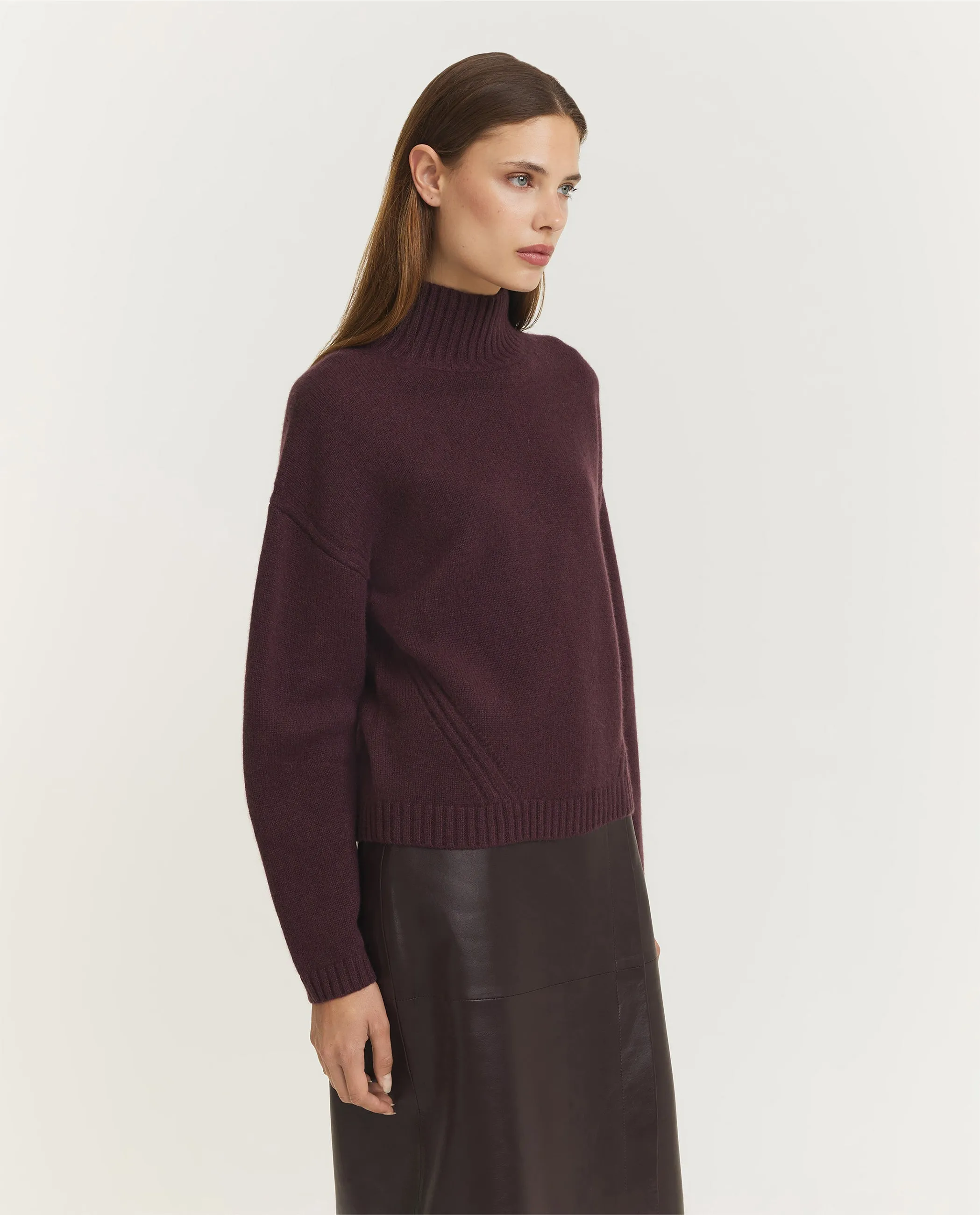 Luxe Cashmere Coltrui - Paars sold by Pauw Amsterdam product image thumbnail 4