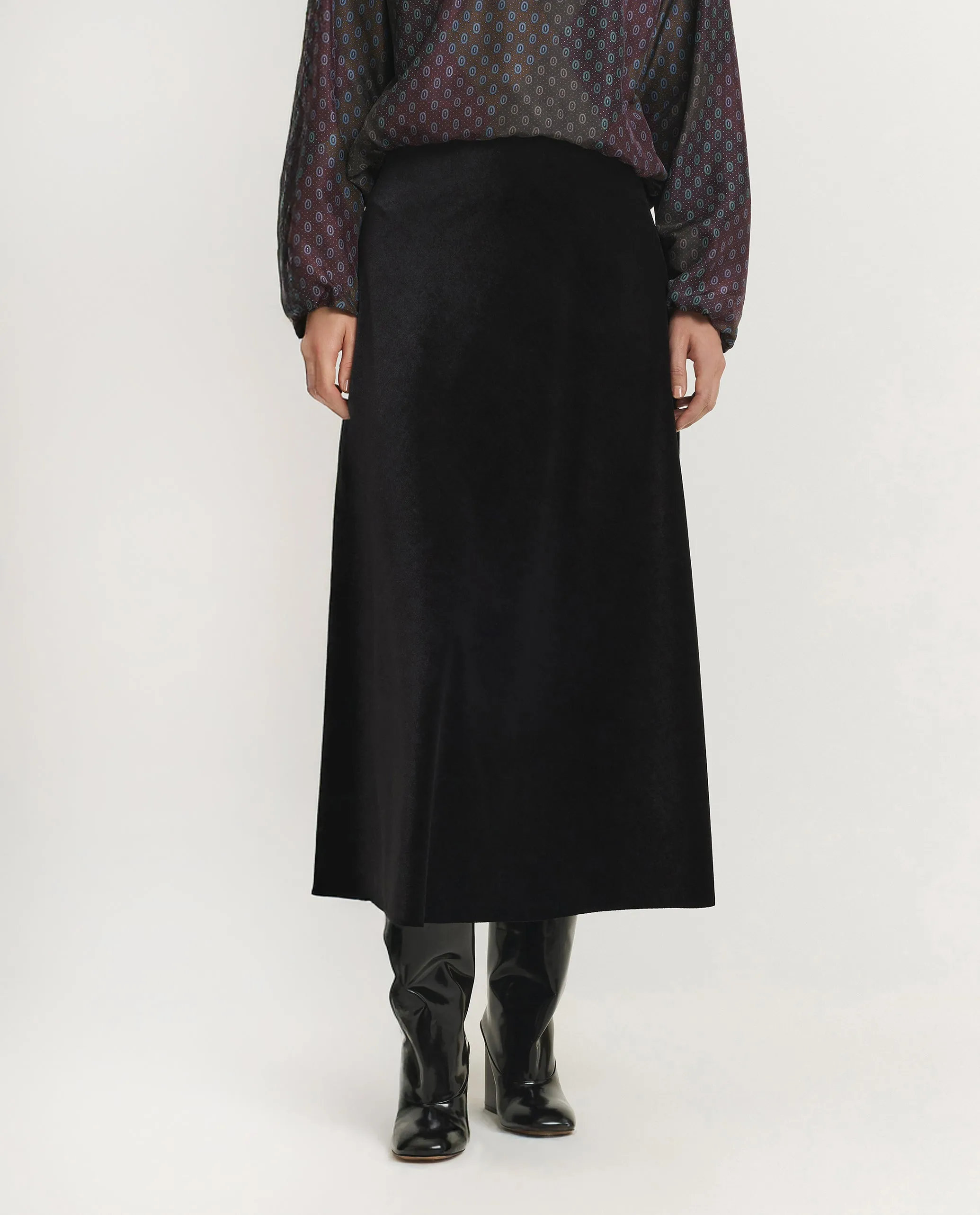 Lange Fluwelen Rok - Zwart sold by Pauw Amsterdam product image thumbnail 2