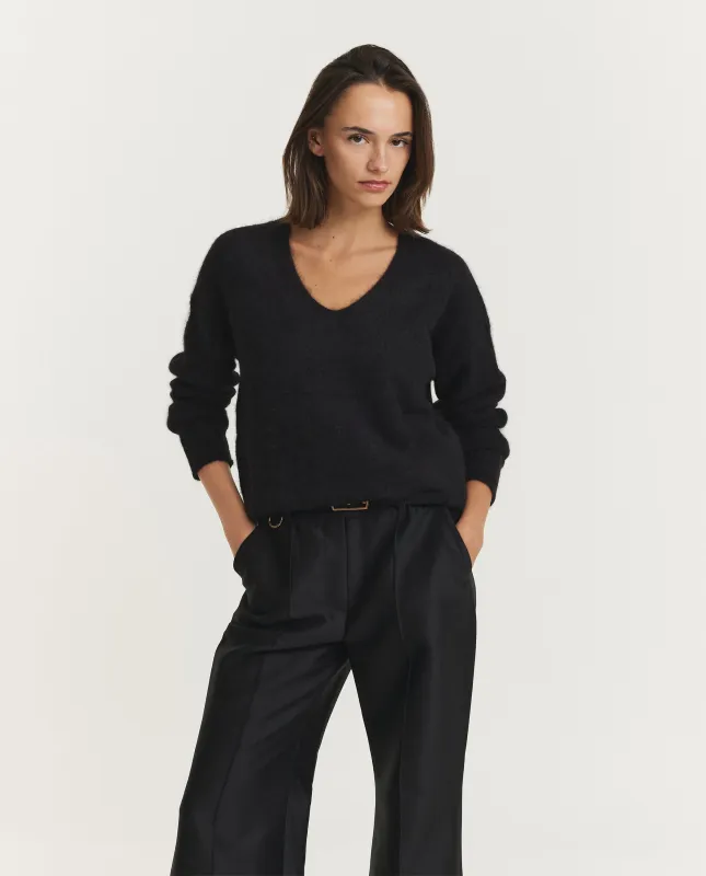 Shaggy Alpaca V-Hals Trui - Zwart sold by Pauw Amsterdam