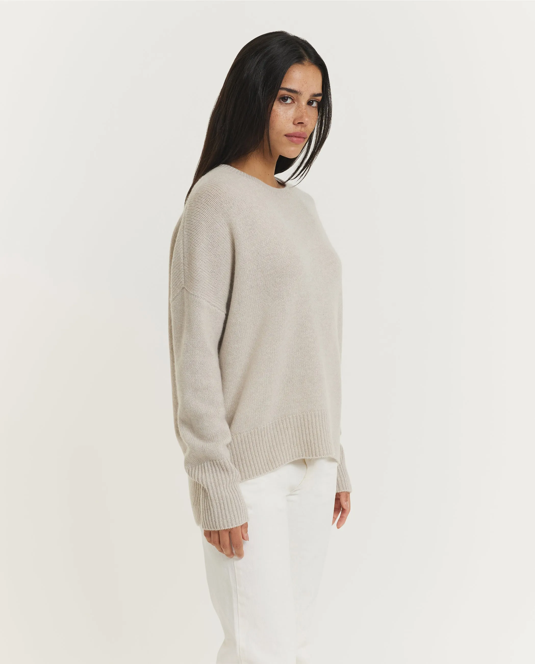 Cashmere Mila Trui - Lichtgrijs sold by Pauw Amsterdam product image thumbnail 4