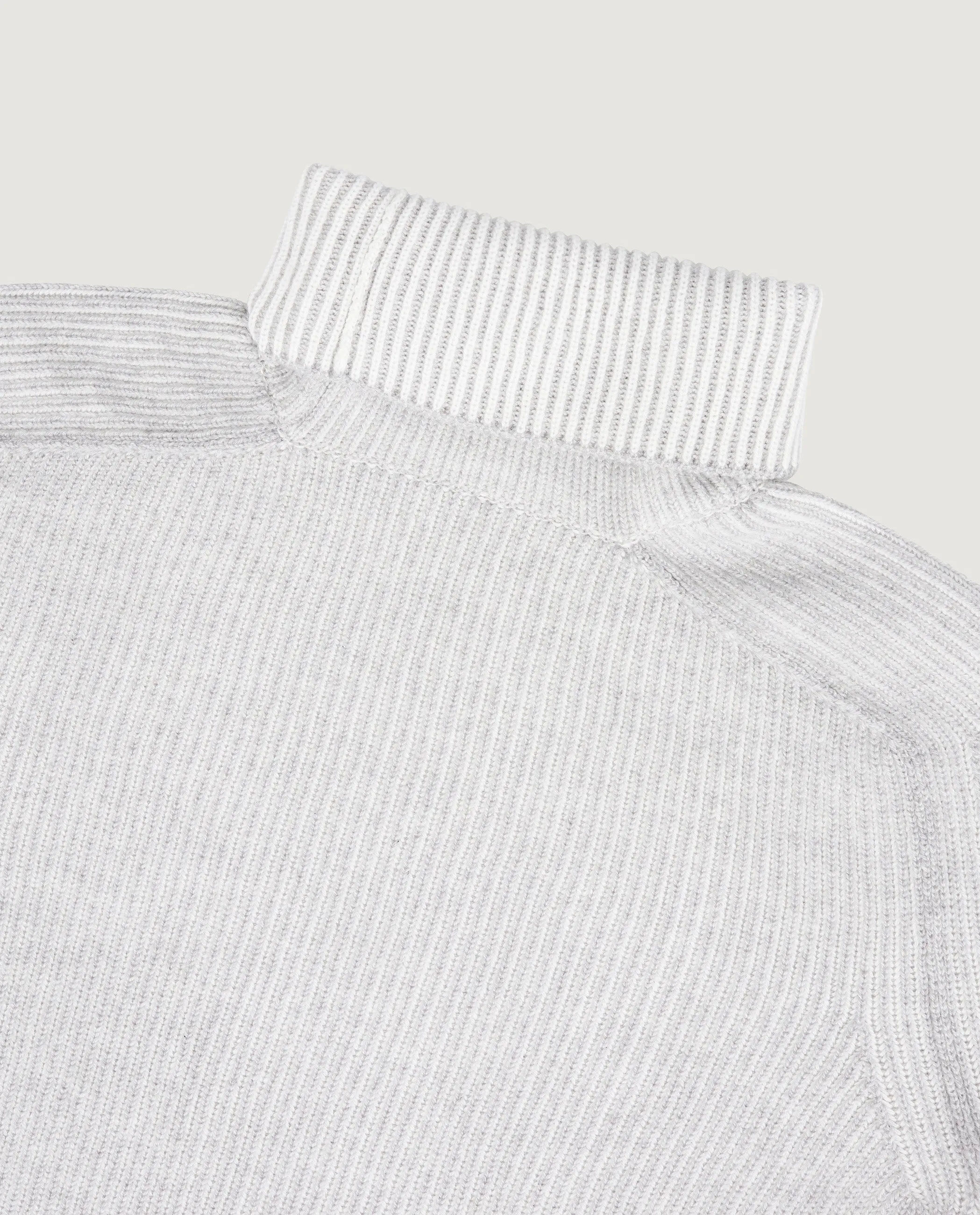 Cashmere Coltrui - Lichtgrijs sold by Pauw Amsterdam product image thumbnail 2