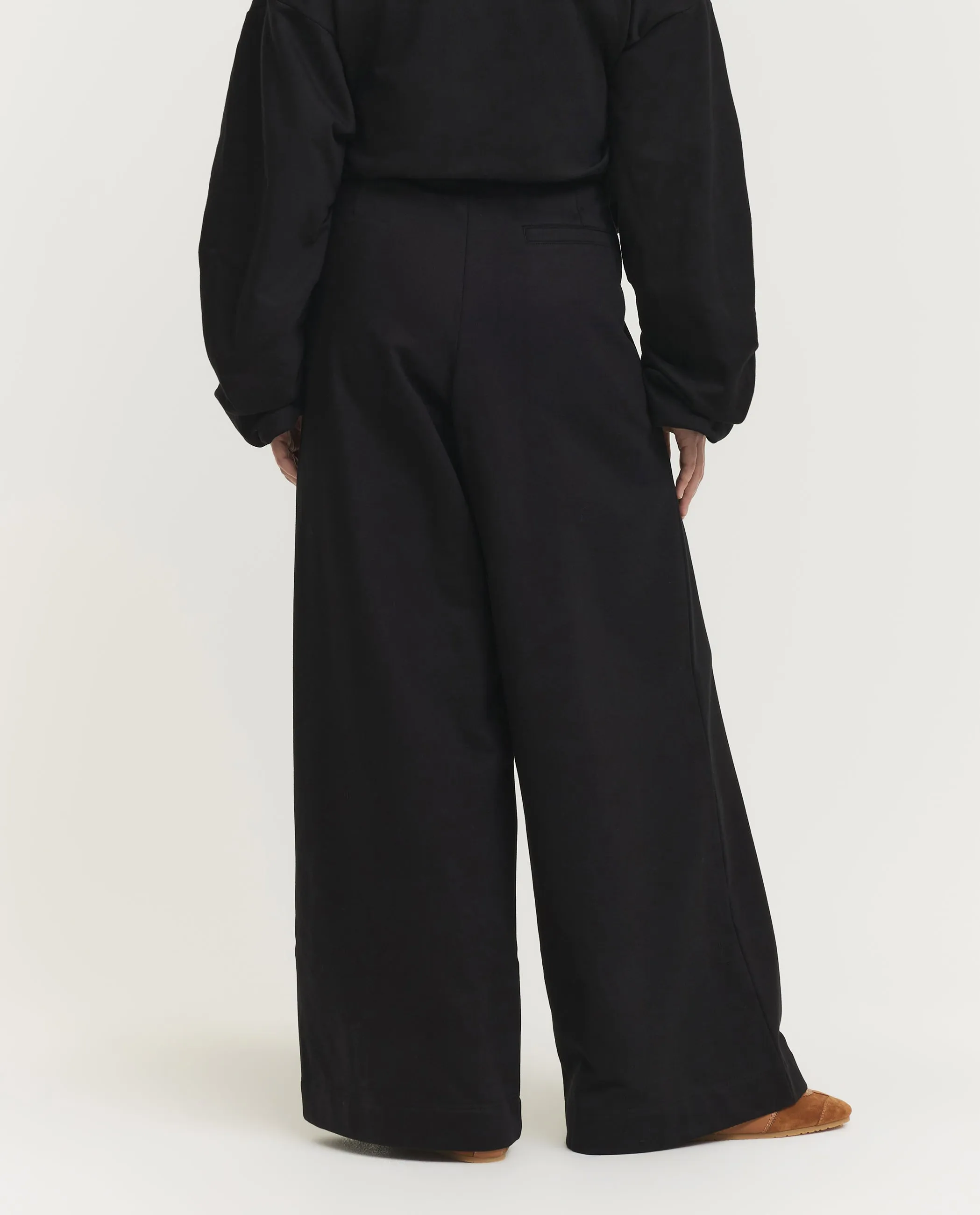 Wijde Katoenen Jogger - Zwart sold by Pauw Amsterdam product image thumbnail 4