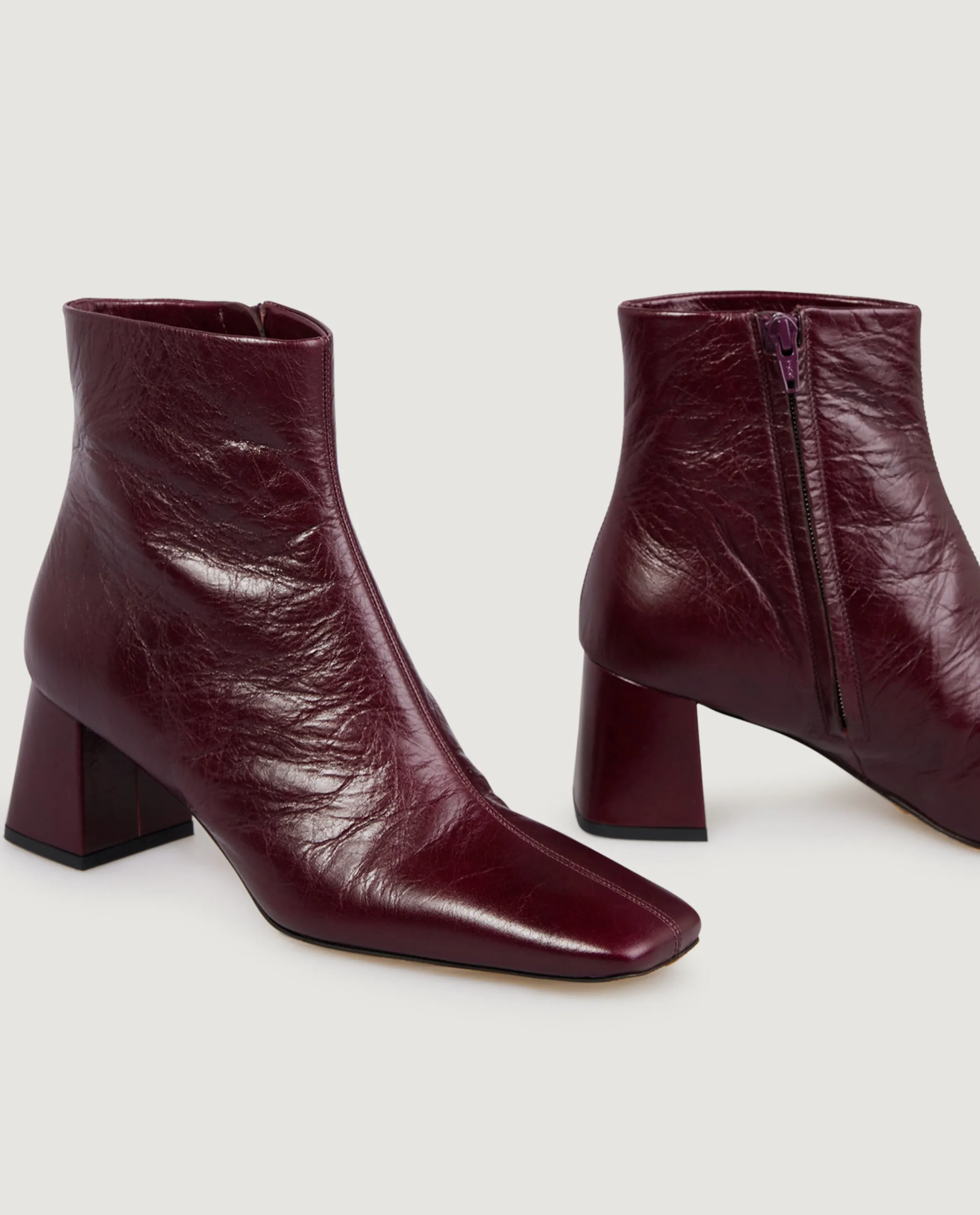 Heeled Patent Leren Enkel Laarzen - Rood sold by Pauw Amsterdam product image thumbnail 2