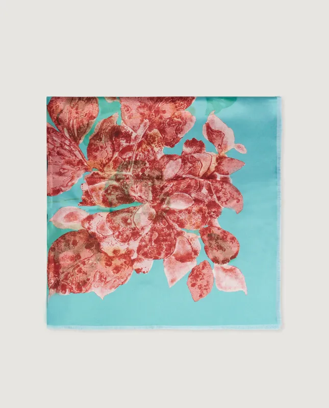 Floraal Zijden Shawl - Lichtblauw sold by Pauw Amsterdam