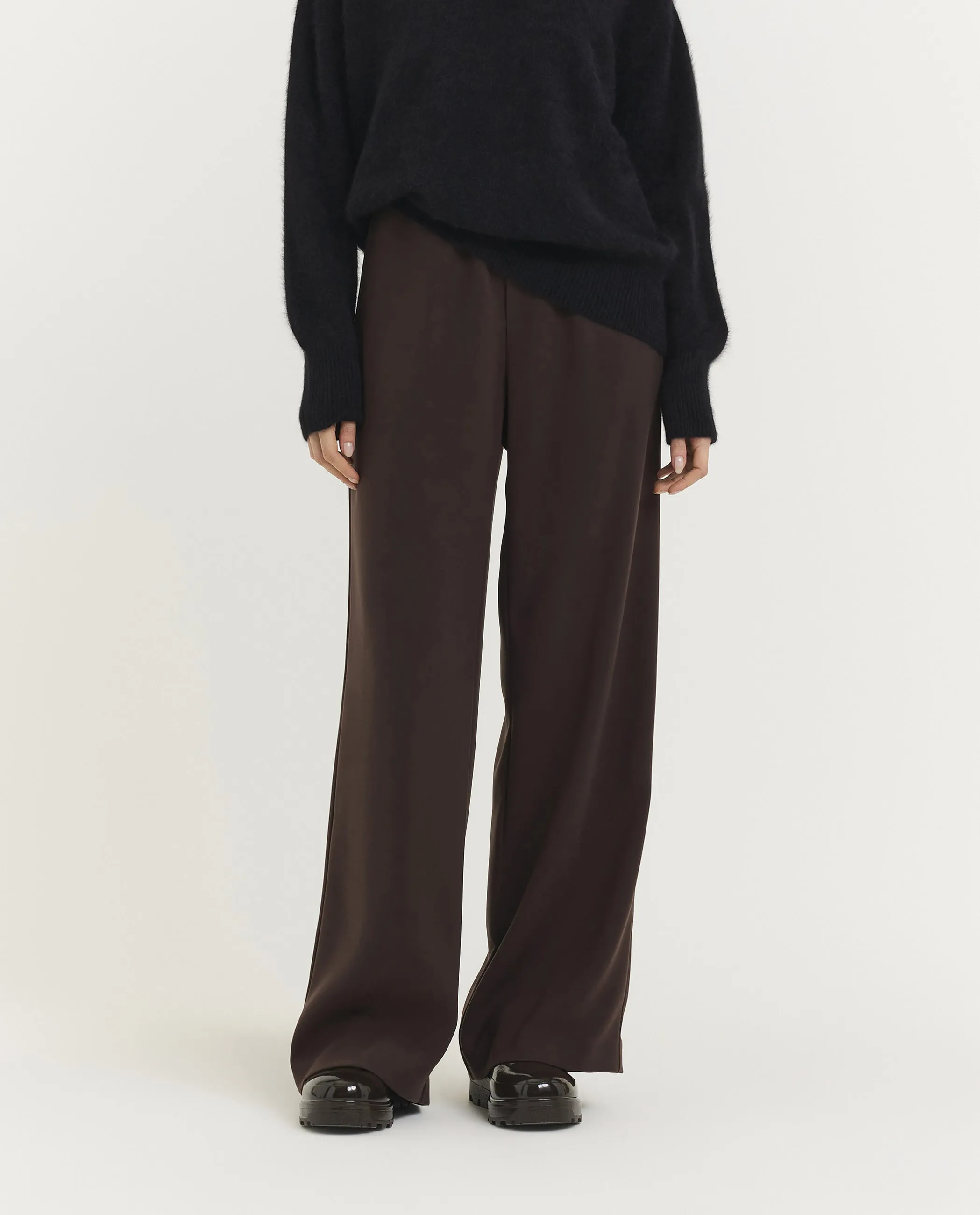 Matte Crepe Satin Broek - Bruin sold by Pauw Amsterdam product image thumbnail 2