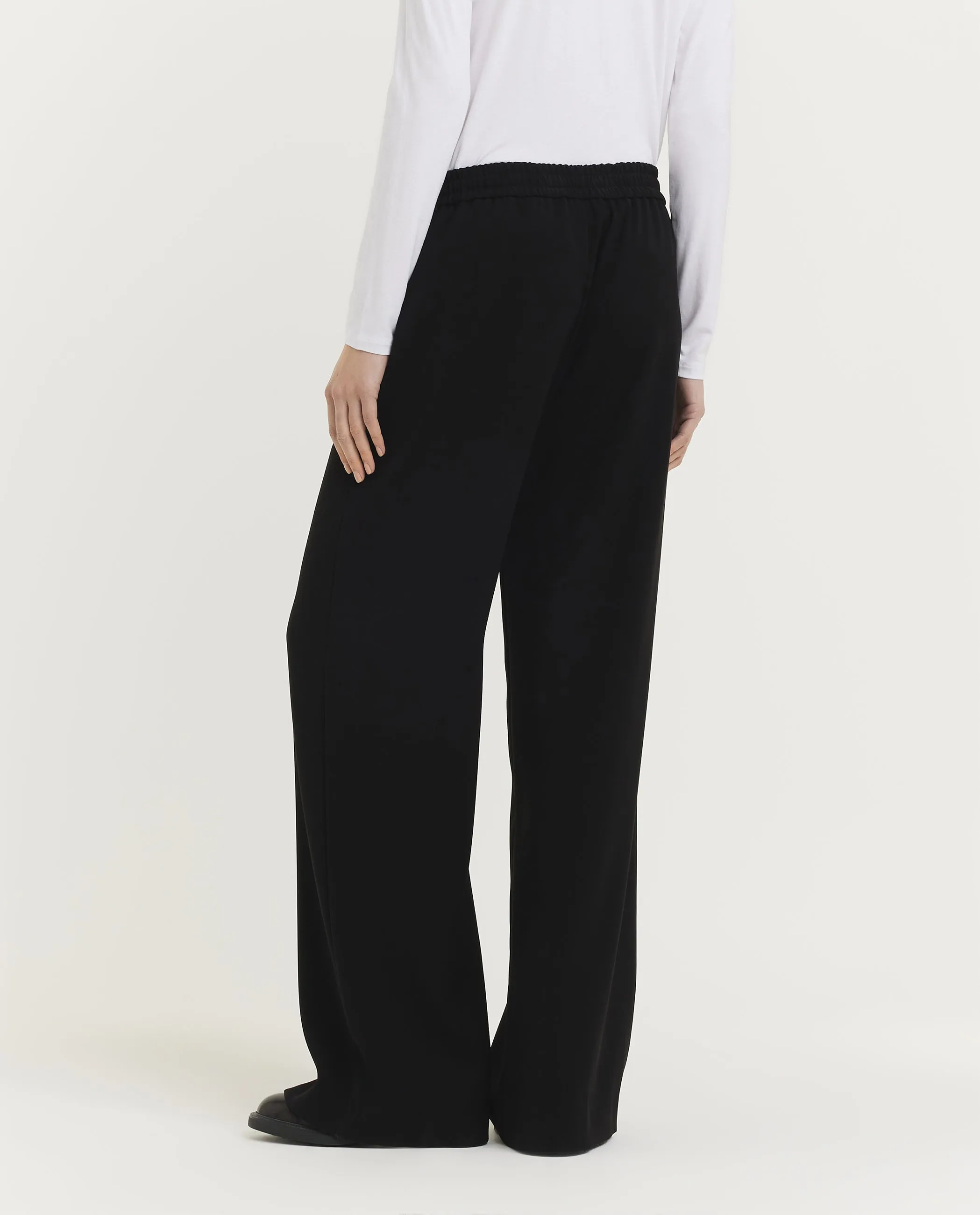 Matte Crepe Satin Broek - Zwart sold by Pauw Amsterdam product image thumbnail 4