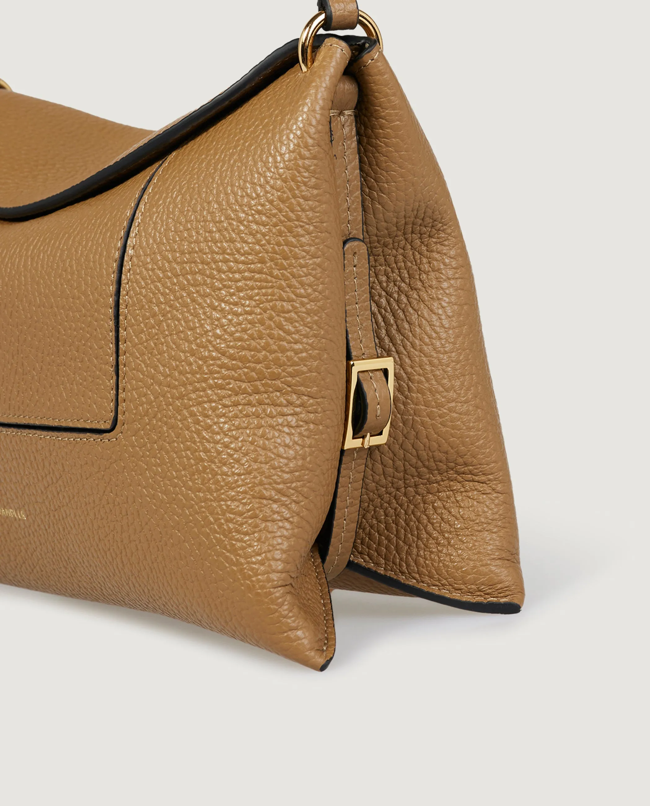 Penelope Slouch Tas - Lichtbruin sold by Pauw Amsterdam product image thumbnail 2