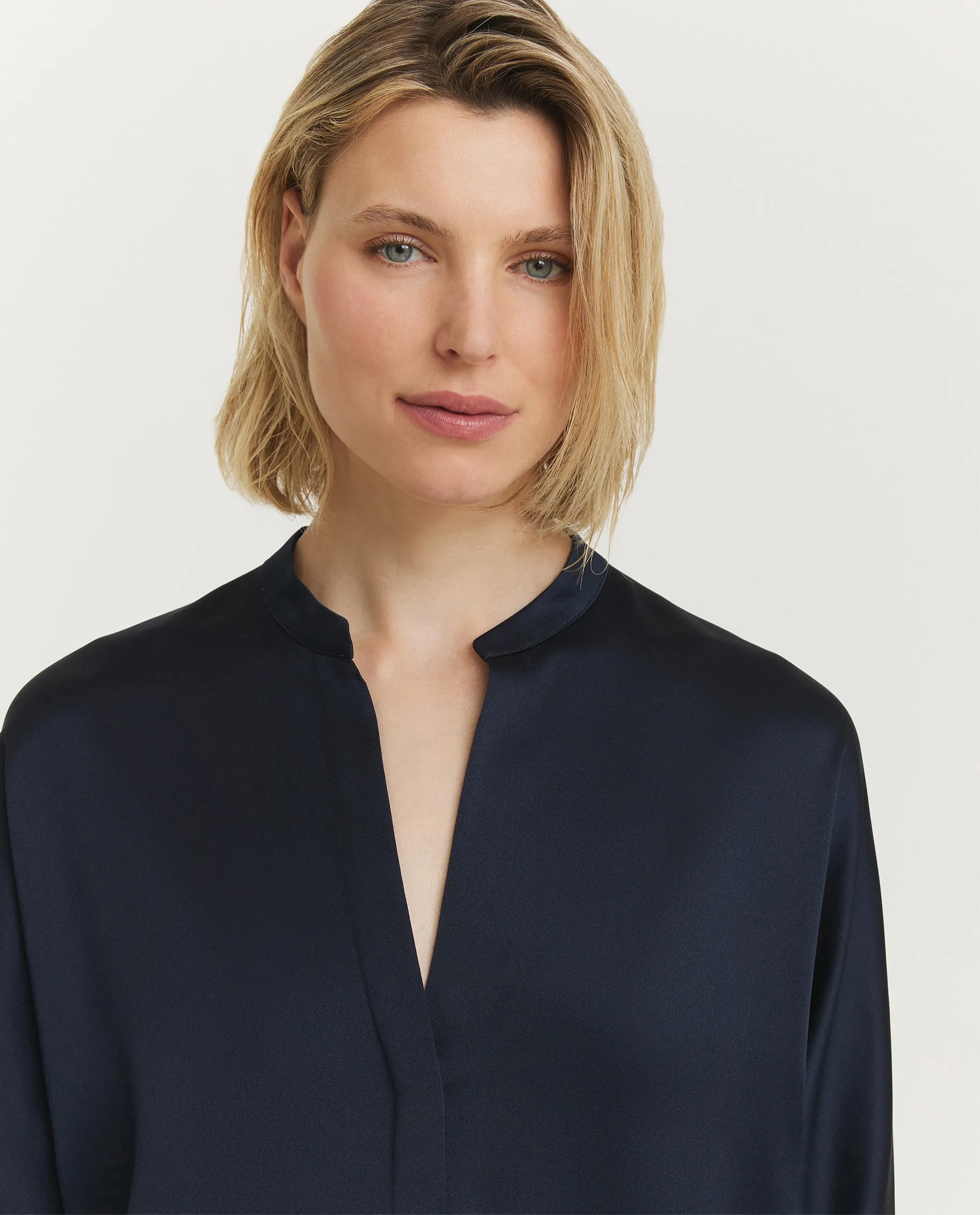 Band Collar Blouse - Donkerblauw sold by Pauw Amsterdam product image thumbnail 2
