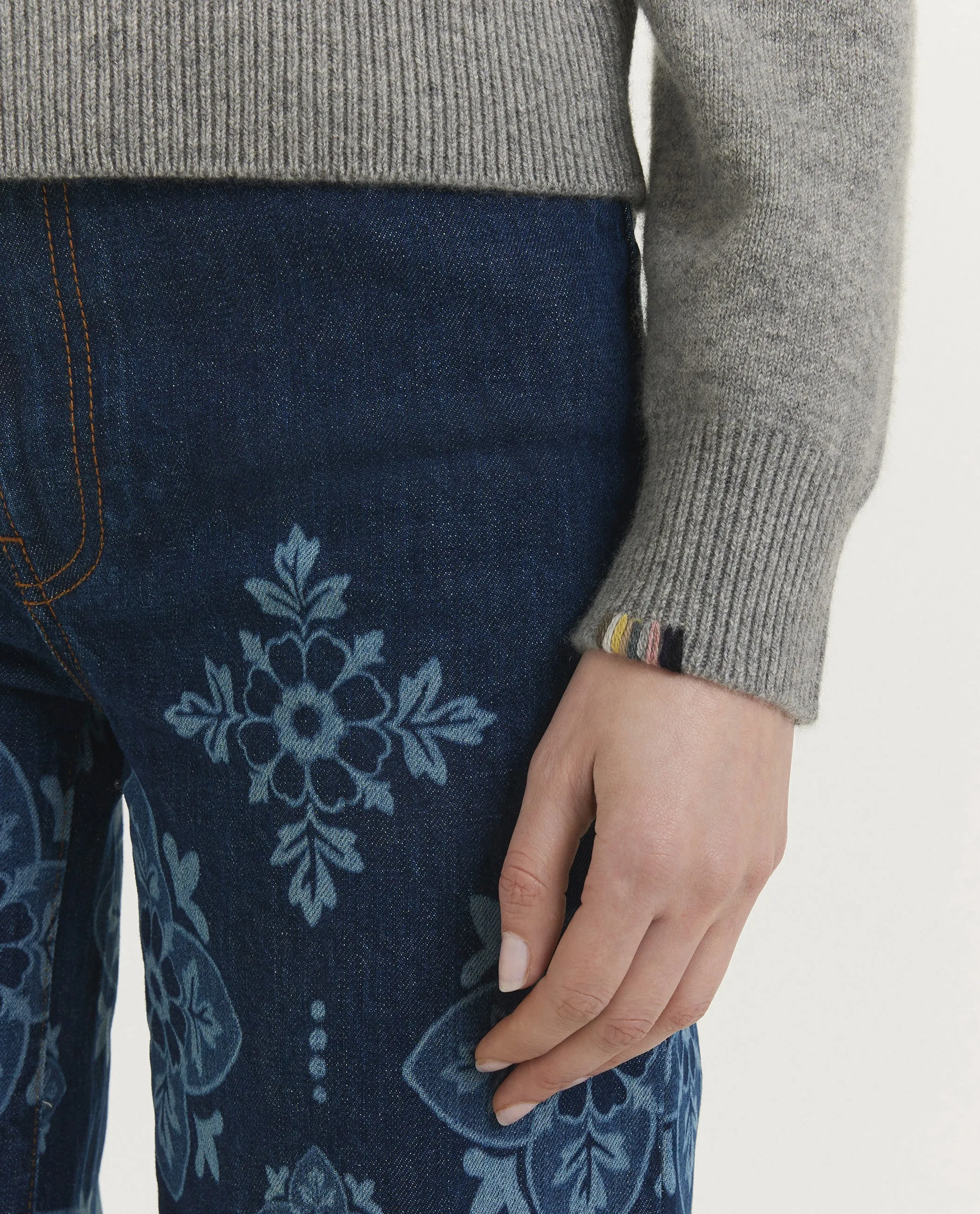 n°430 Jeanne Cashmere Sweater sold by Pauw Amsterdam product image thumbnail 2