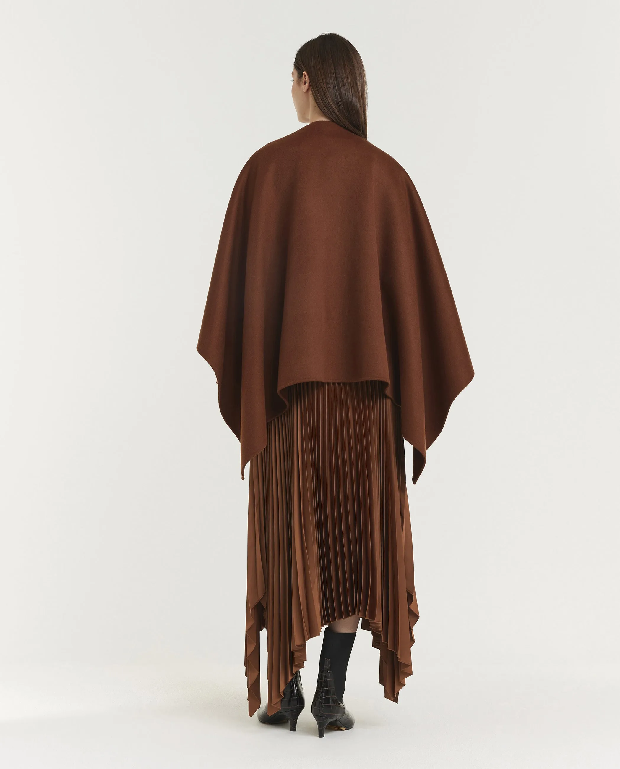 Wol Cashmere Cassidy Cape sold by Pauw Amsterdam product image thumbnail 4