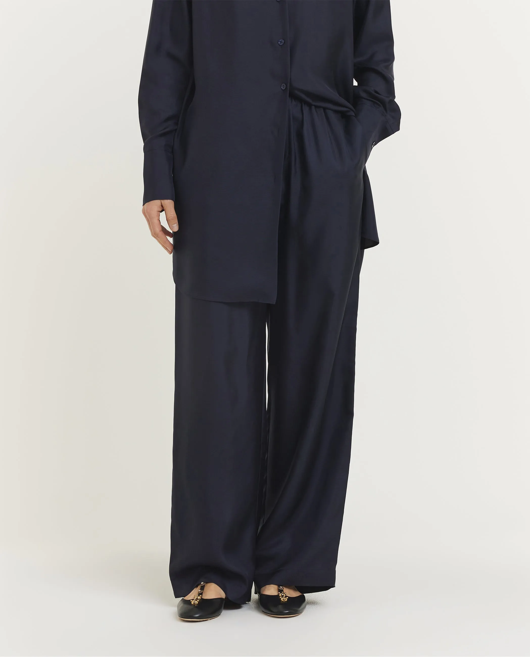 Zijden Wijde Broek - Donkerblauw sold by Pauw Amsterdam product image thumbnail 2