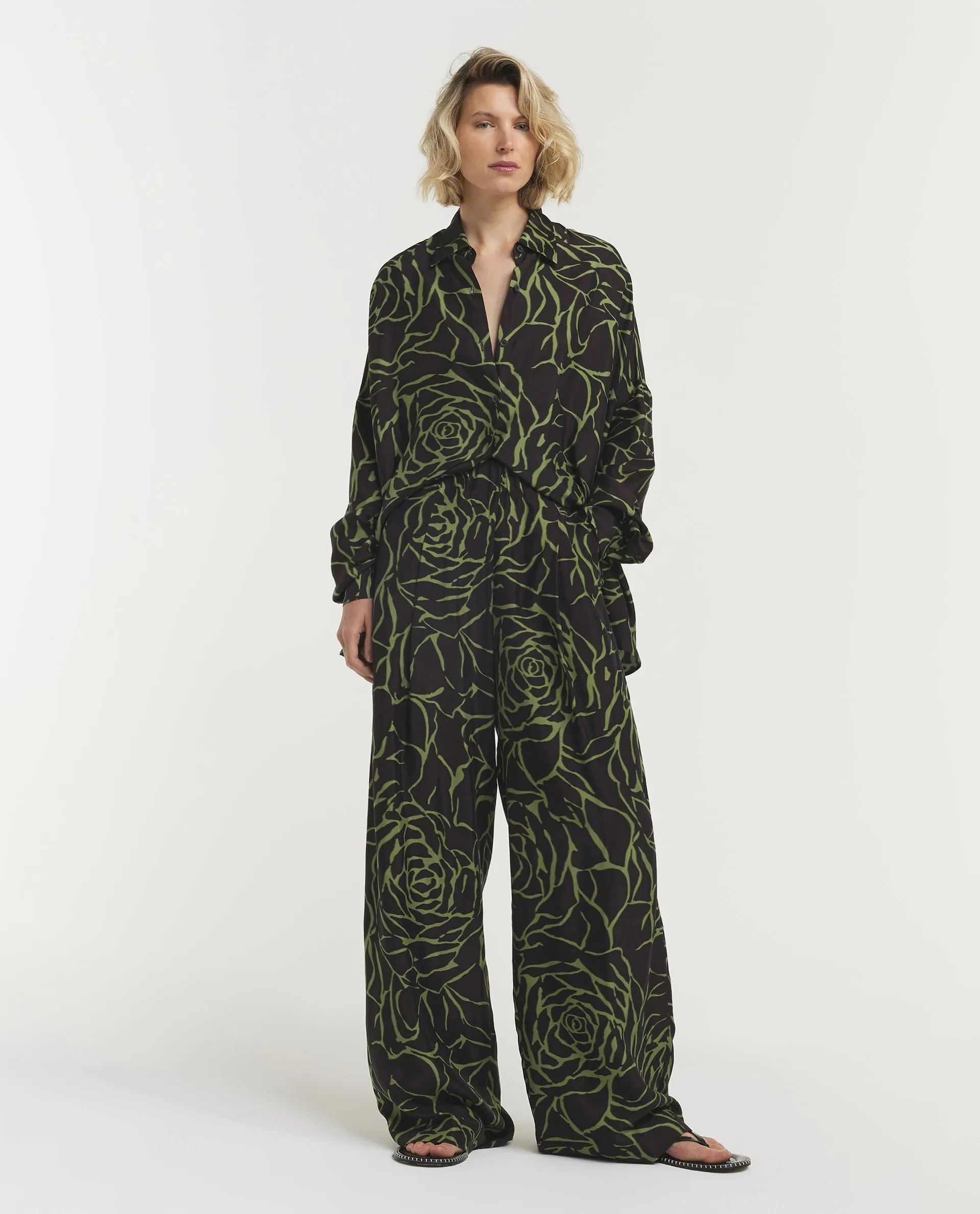 Wijde Geplooide Broek sold by Pauw Amsterdam